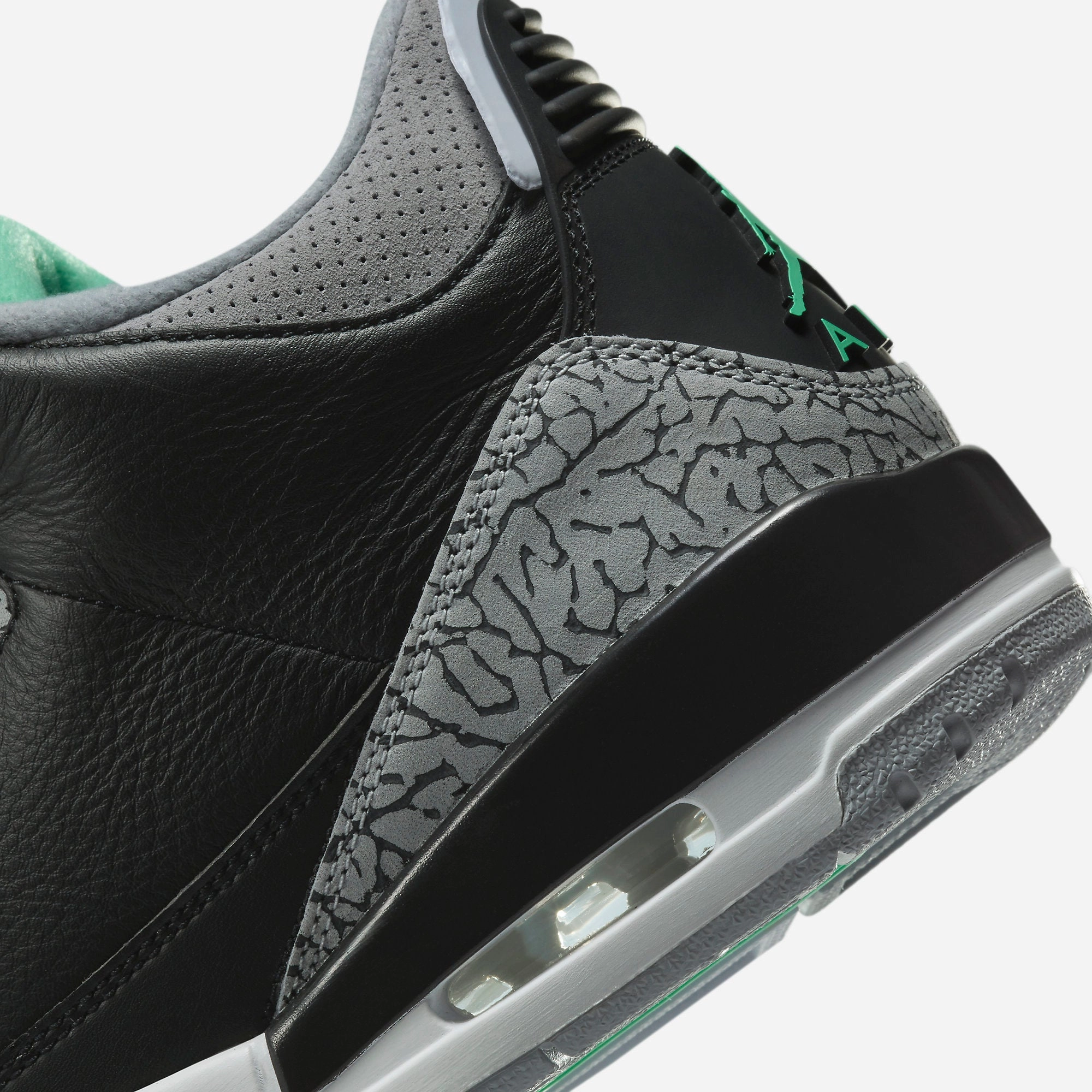 (GS) Air Jordan 3 Retro 'Green Glow' (2024) DM0967-031 Air Jordan 3 Retro Throwback Sneakers