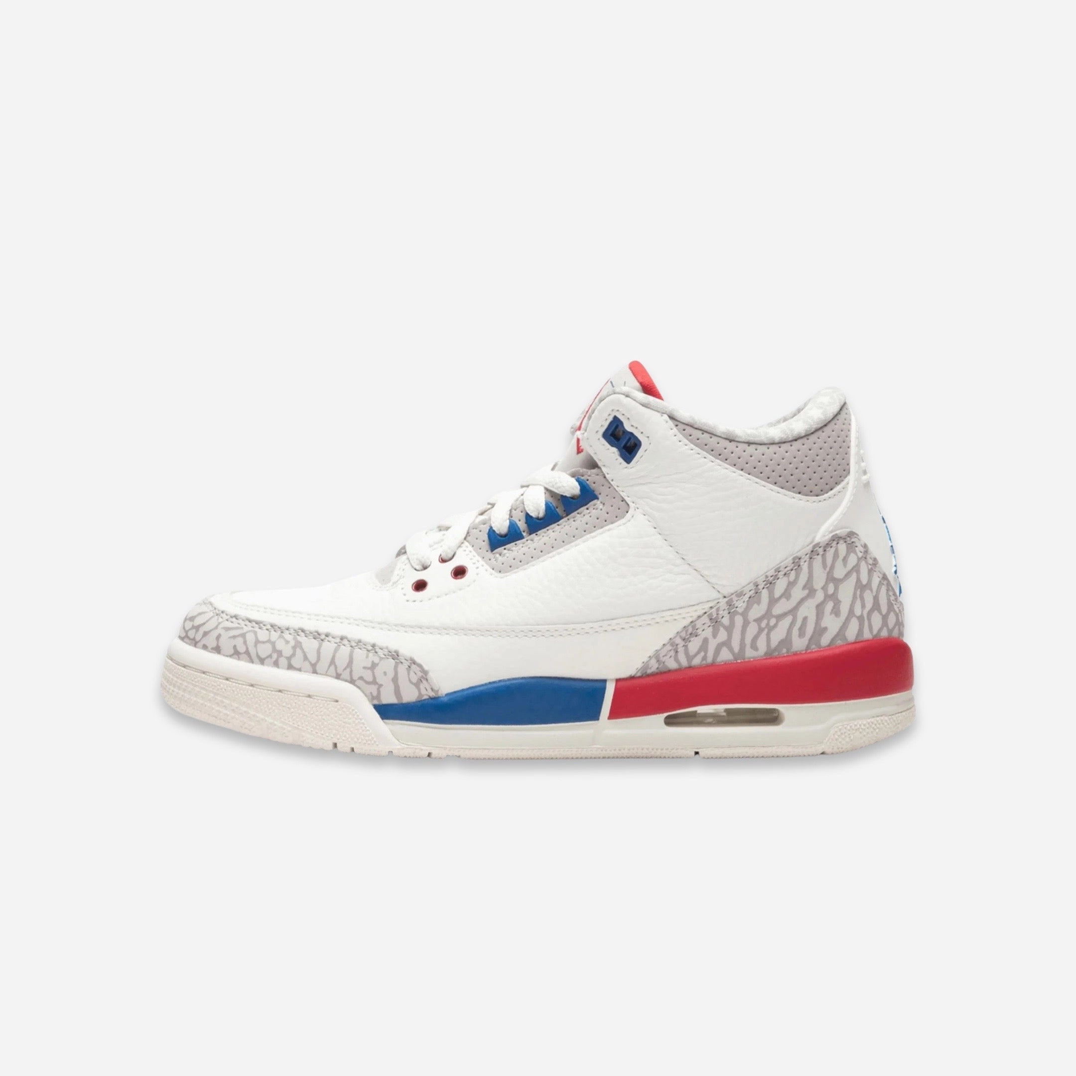 (GS) Air Jordan 3 Retro 'International Flight' (2018) 398614-140 Air Jordan 3 retro sneakers with throwback vibe