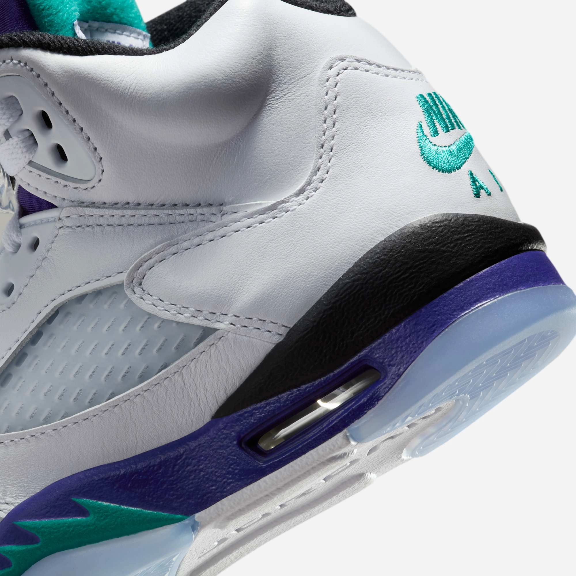 (GS) Air Jordan 5 Retro 'Grape' (2025) HQ7980-100 Air Jordan 5 Mesh Panel Basketball Shoes