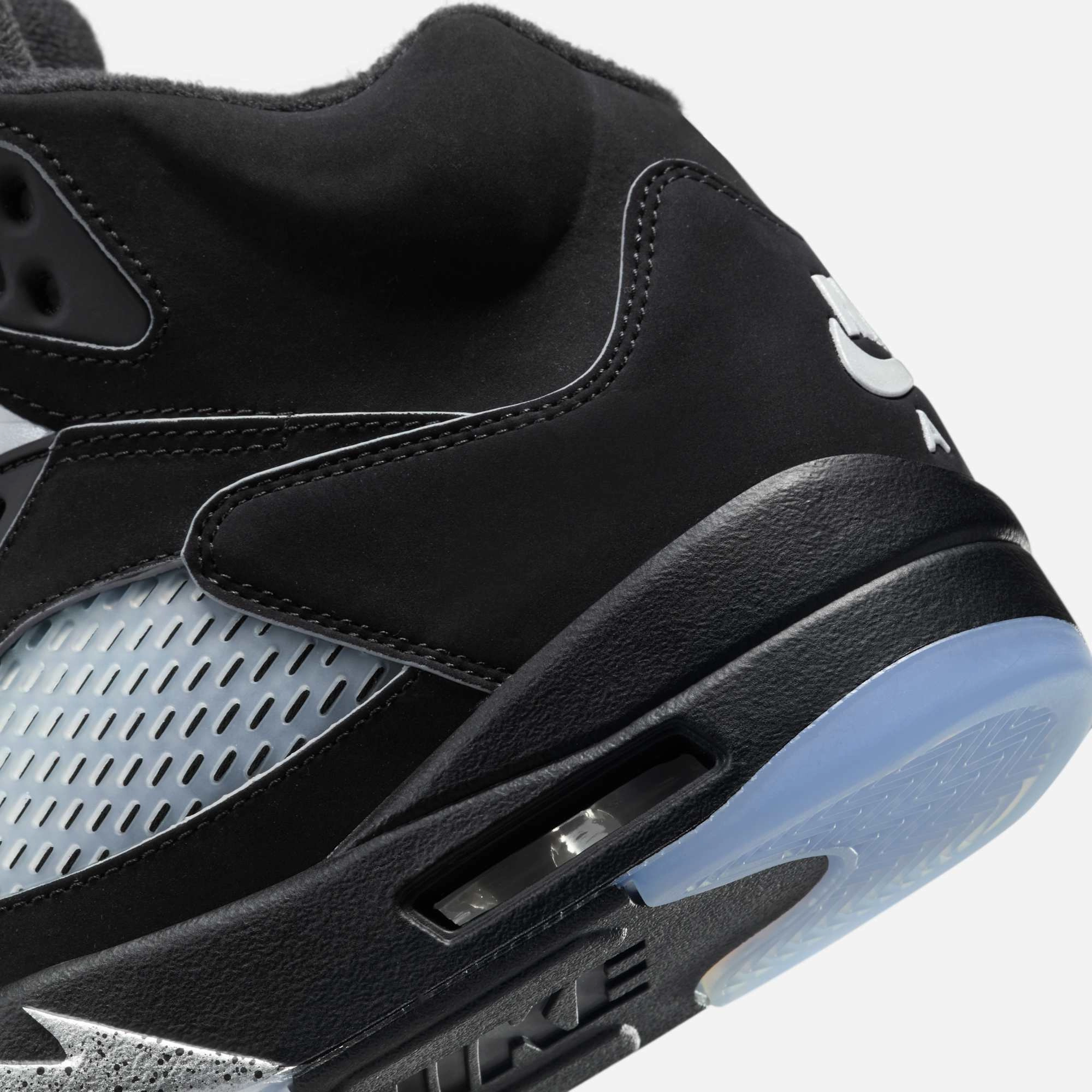 (GS) Air Jordan 5 Retro 'Reimagined Black / Metallic Silver' (2025) HF3976-001 Air Jordan 5 Mesh Panel Basketball Shoes