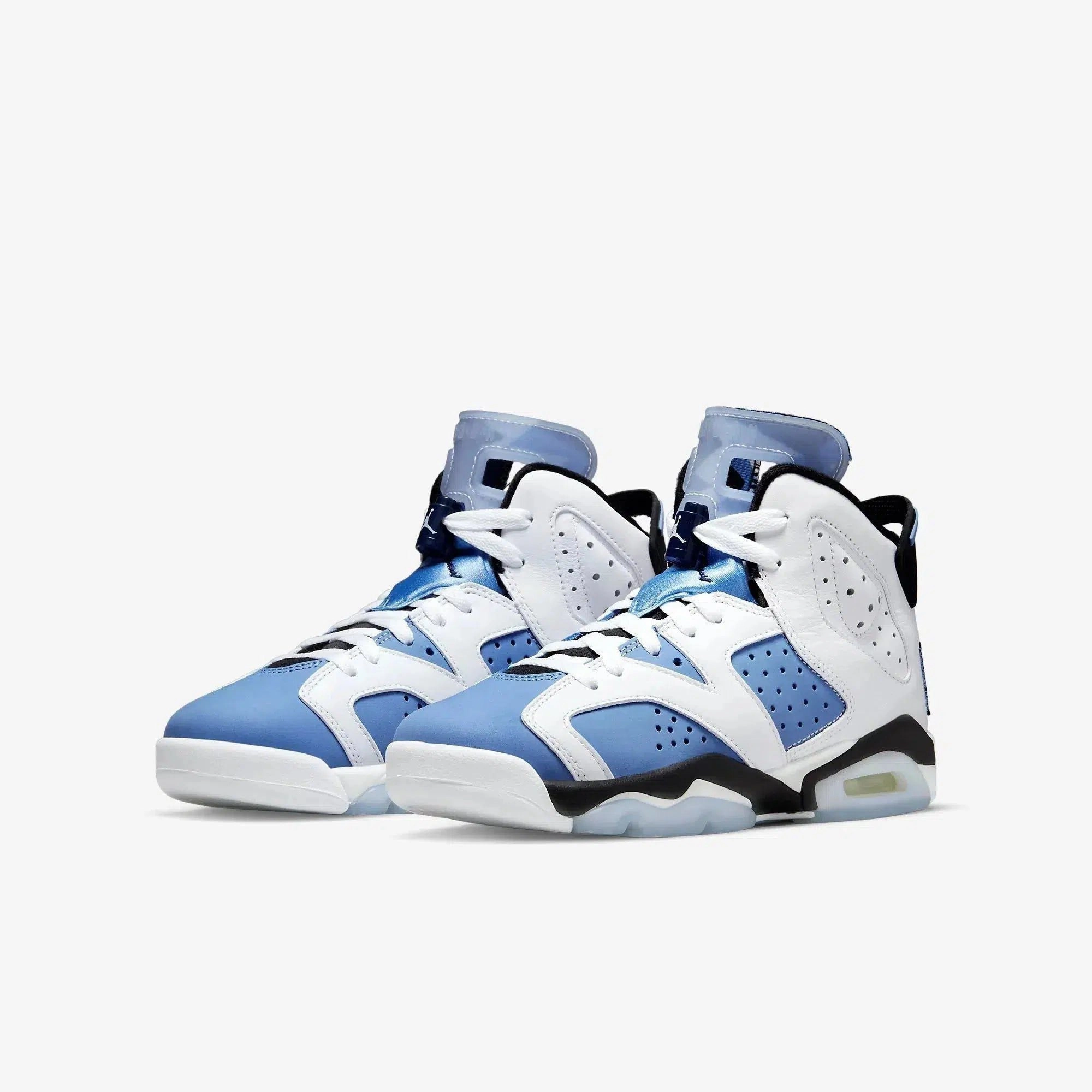 (GS) Air Jordan 6 Retro 'White / UNC University Blue' (2022) 384665-410 Air Jordan 6 Classic High-Top Sneakers