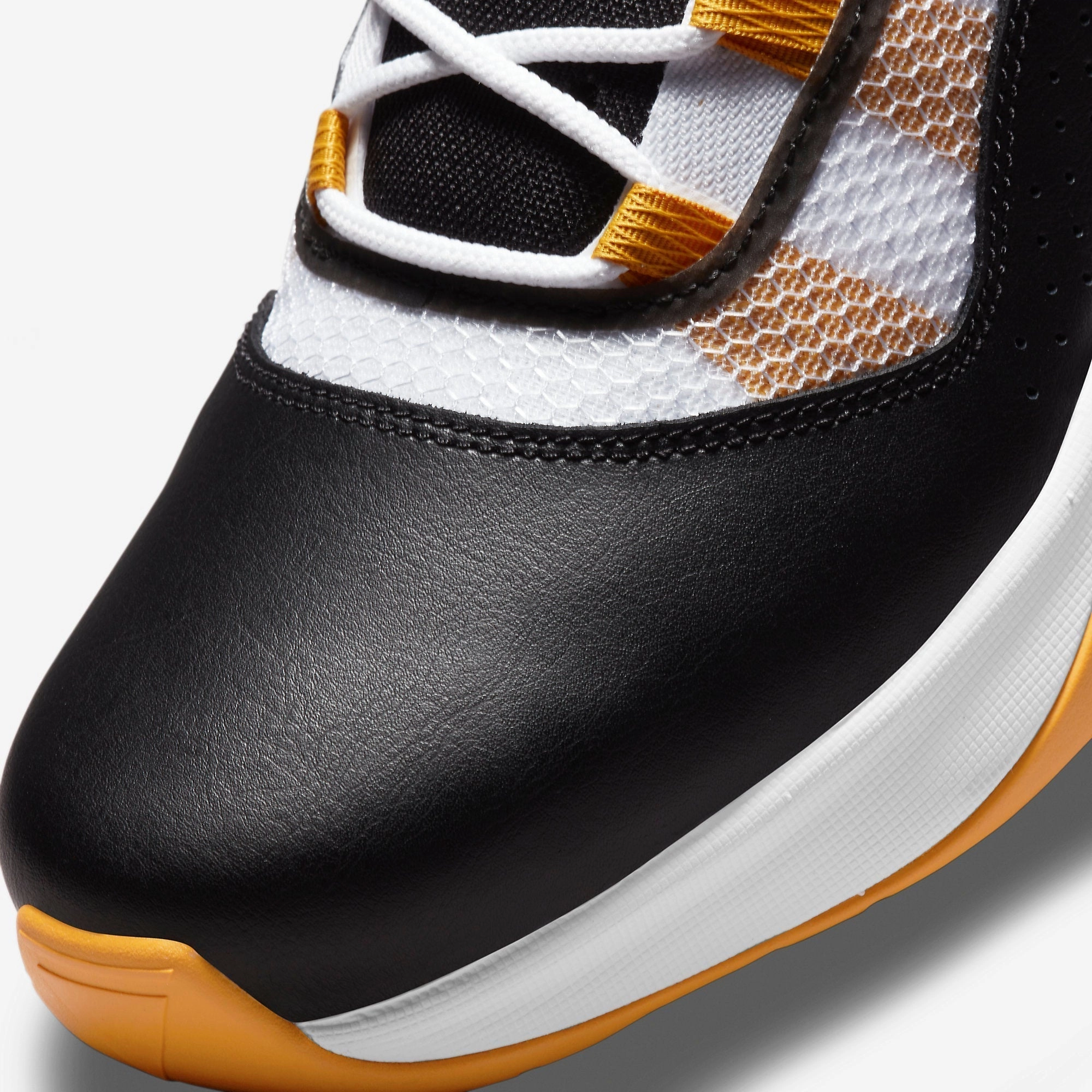 (Men's) Air Jordan 11 CMFT Low 'Black / Gold' (2021) DM9481-001 Air Jordan 11 Patent Basketball Shoes