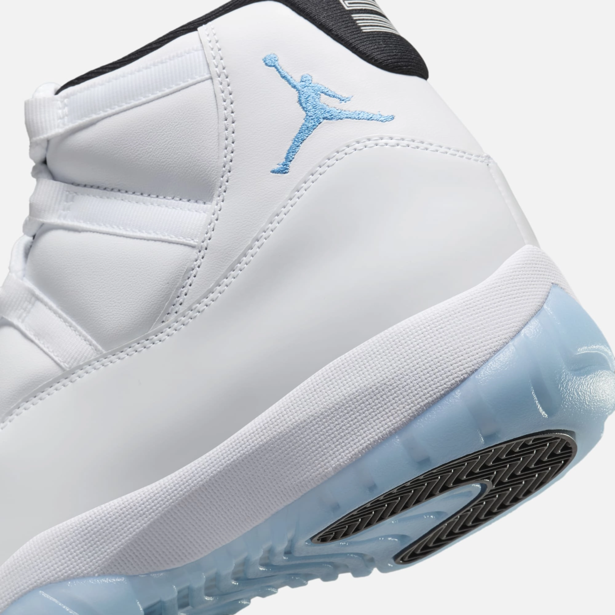 (Men's) Air Jordan 11 Retro 'Legend Blue / Columbia' (2024) CT8012-104 Air Jordan 11 Patent Basketball Shoes