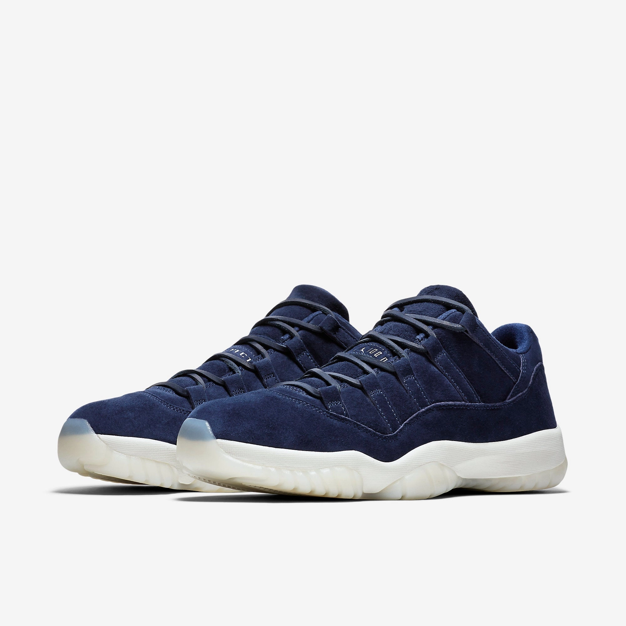 (Men's) Air Jordan 11 Retro Low 'Re2pect Derek Jeter' (2018) AV2187-441 Air Jordan 11 Patent Basketball Shoes