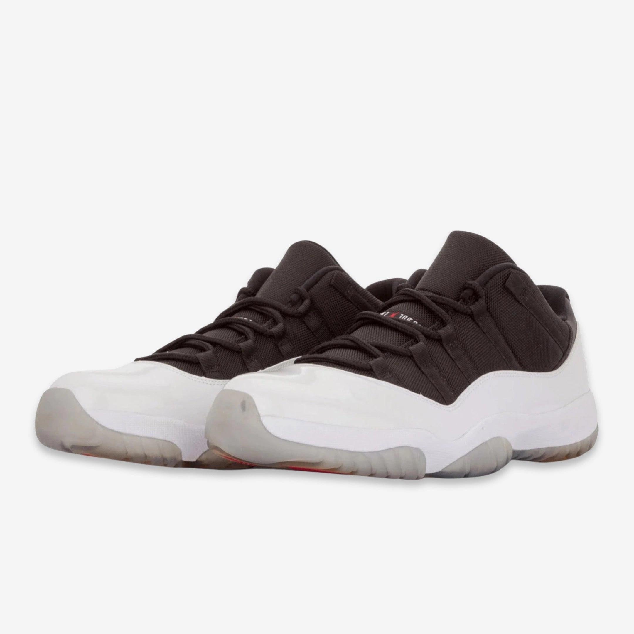 (Men's) Air Jordan 11 Retro Low 'Tuxedo' (2013) 528895-110 Air Jordan 11 Patent Basketball Shoes