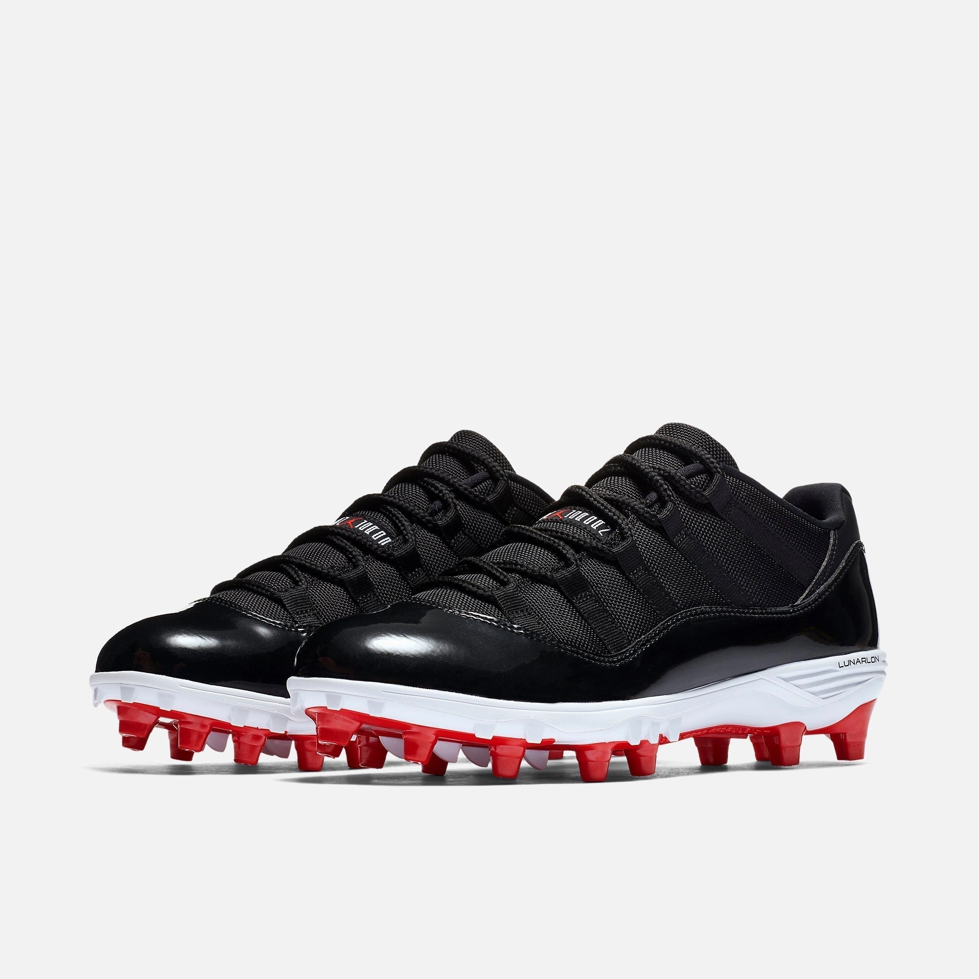 (Men's) Air Jordan 11 Retro Low Cleat TD 'Bred' (2018) AO1560-010 Air Jordan 11 Patent Basketball Shoes