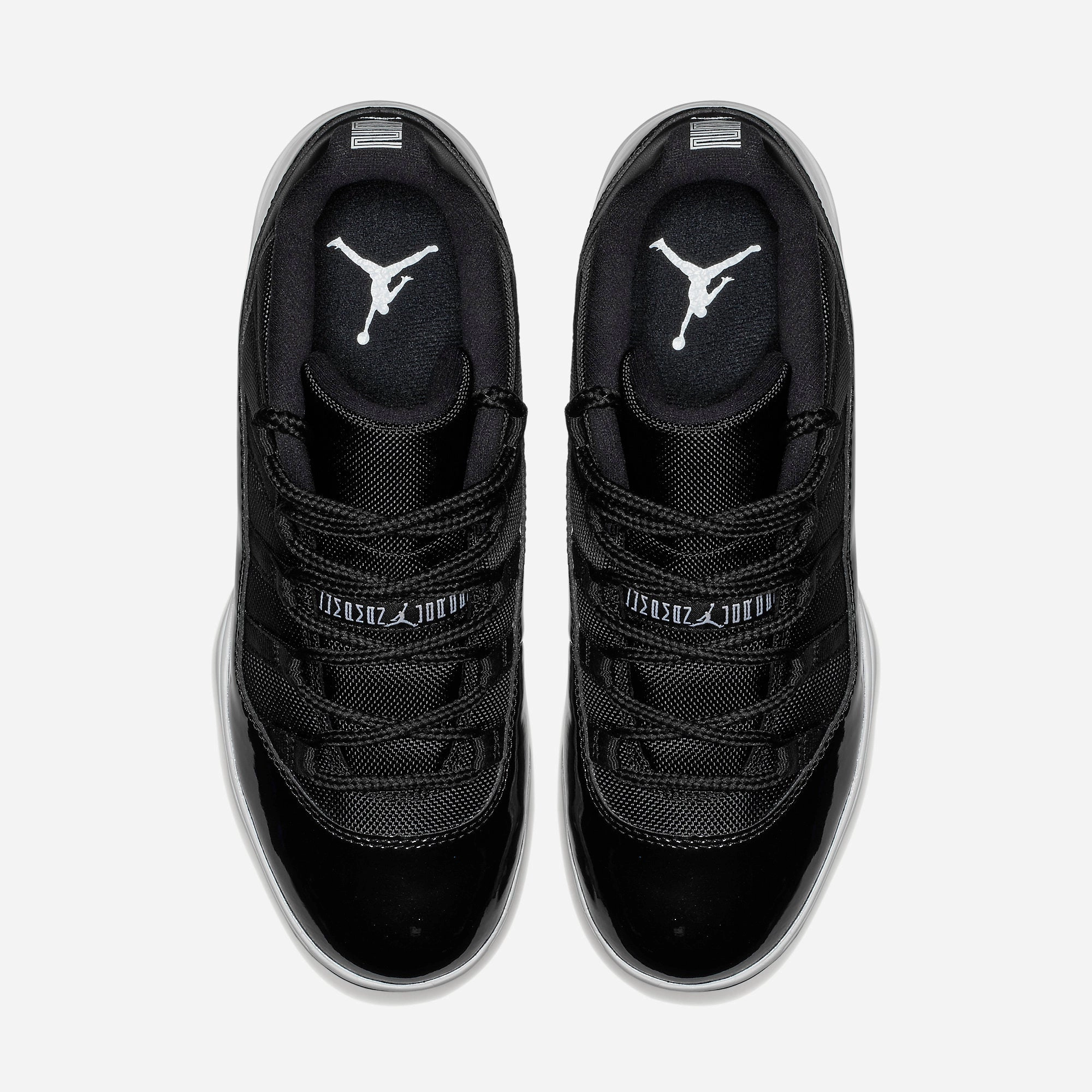 (Men's) Air Jordan 11 Retro Low Cleat TD 'Oreo' (2018) AO1560-011 Air Jordan 11 Patent Basketball Shoes