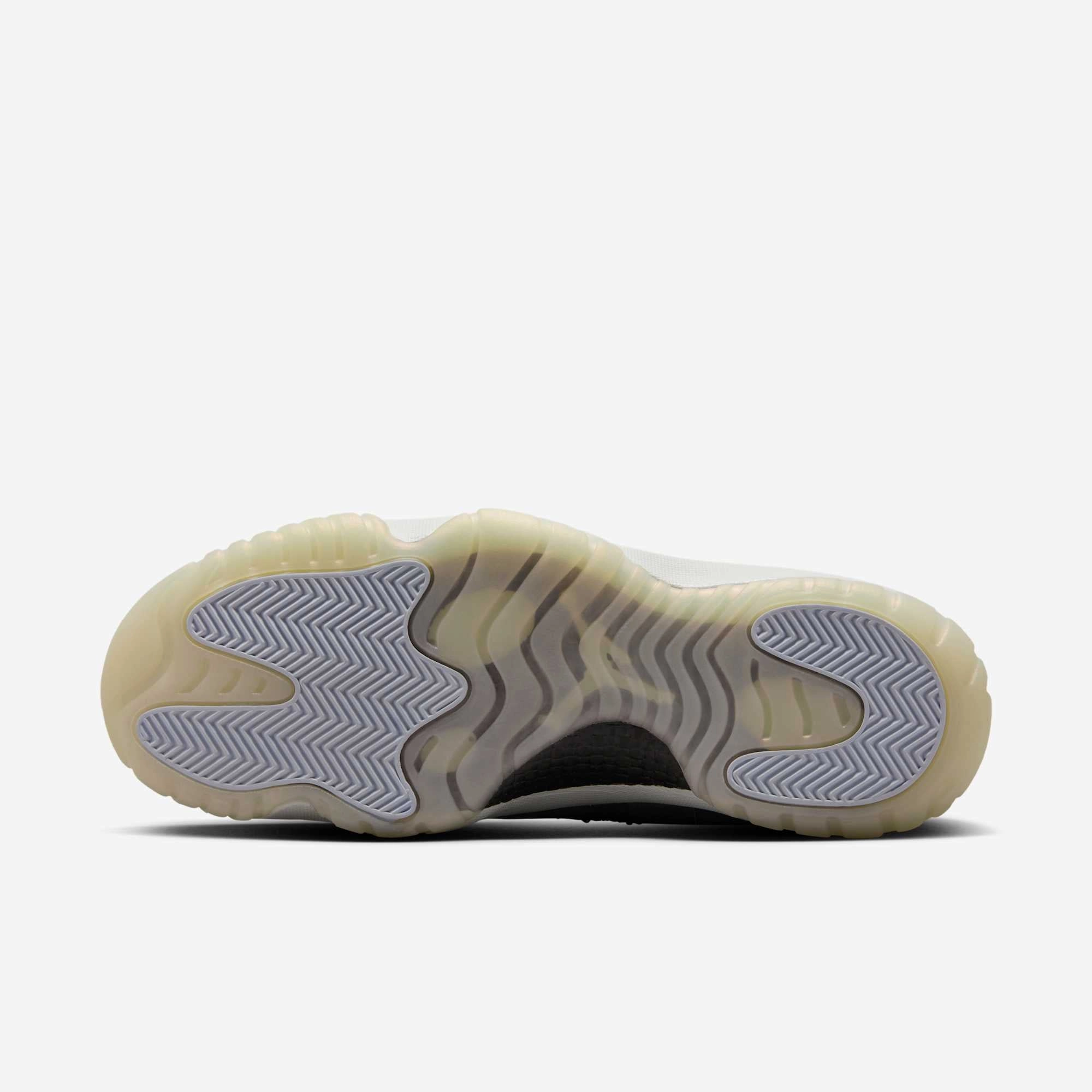 (Men's) Air Jordan 11 Retro Low CNY 'Year of the Snake' (2025) HQ7000-001 Air Jordan 11 Patent Basketball Shoes