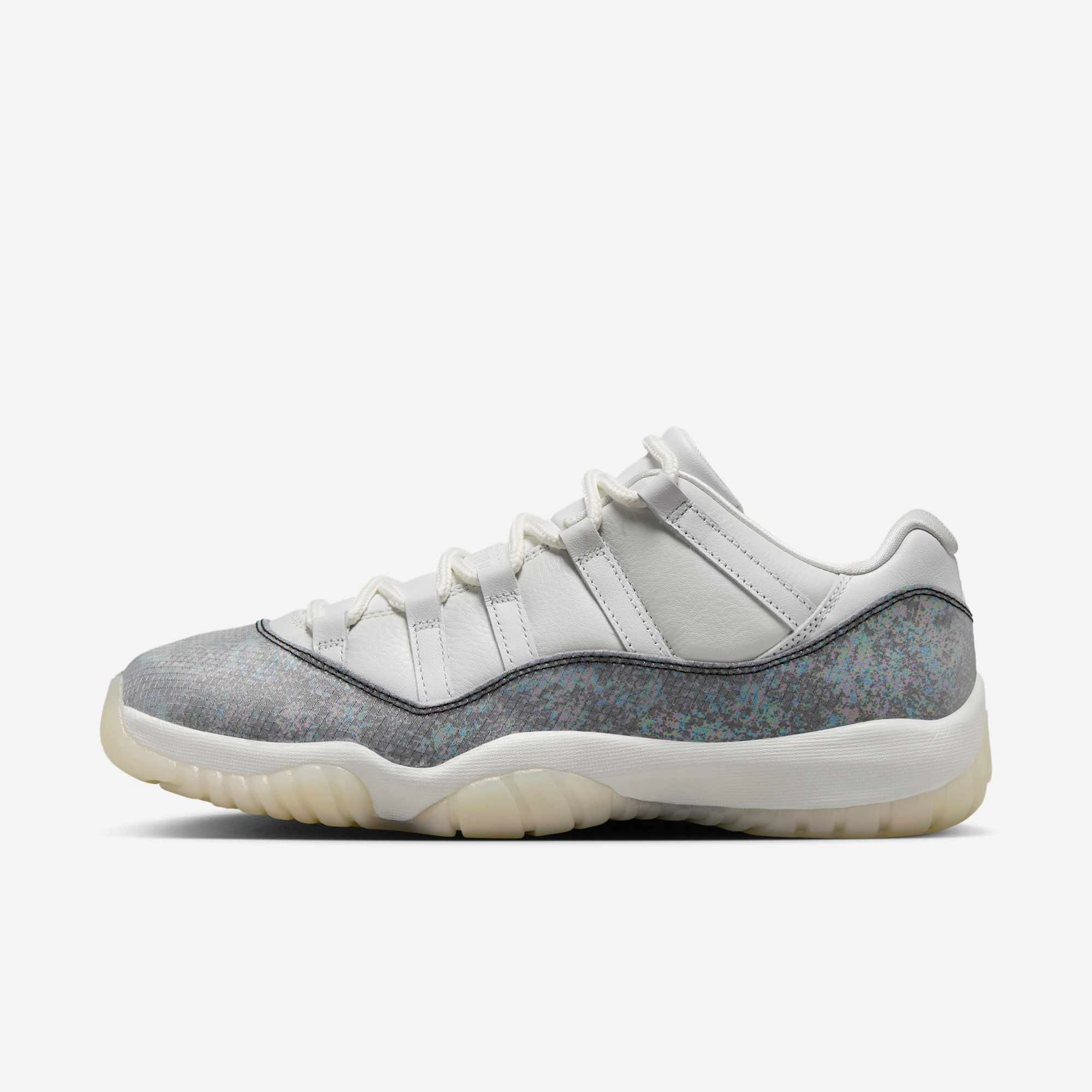 (Men's) Air Jordan 11 Retro Low CNY 'Year of the Snake' (2025) HQ7000-001 Air Jordan 11 basketball shoes with patent look