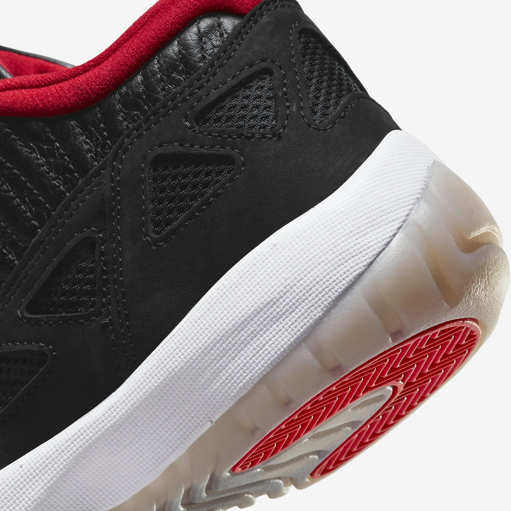 (Men's) Air Jordan 11 Retro Low IE 'Bred' (2021) 919712-023 Air Jordan 11 Patent Basketball Shoes