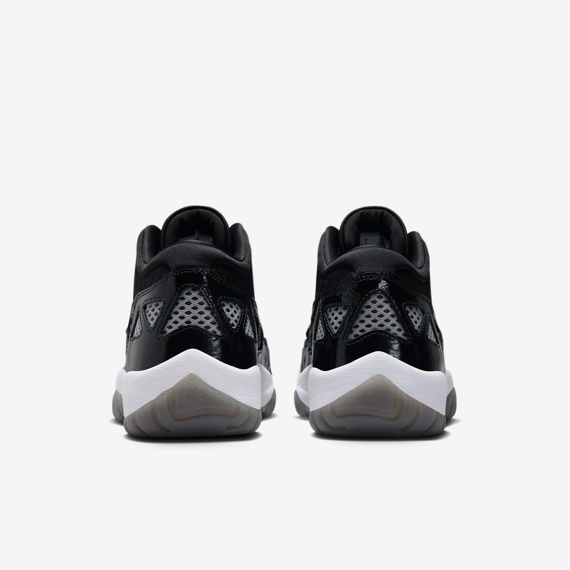(Men's) Air Jordan 11 Retro Low IE 'Craft Oreo Black / White' (2023) 919712-001 Air Jordan 11 Patent Basketball Shoes