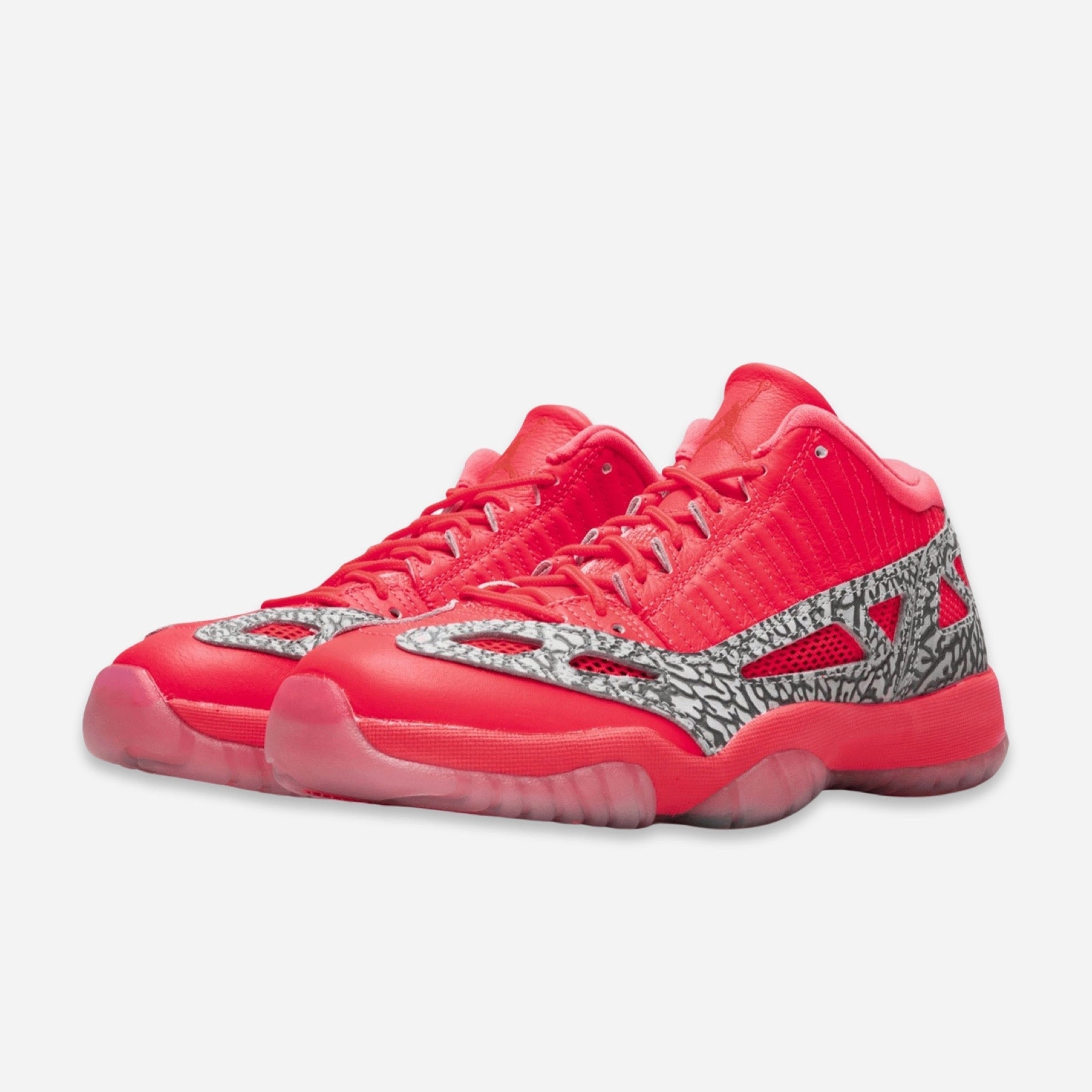 (Men's) Air Jordan 11 Retro Low IE 'Flash Crimson' (2018) 919712-600 Air Jordan 11 Patent Basketball Shoes
