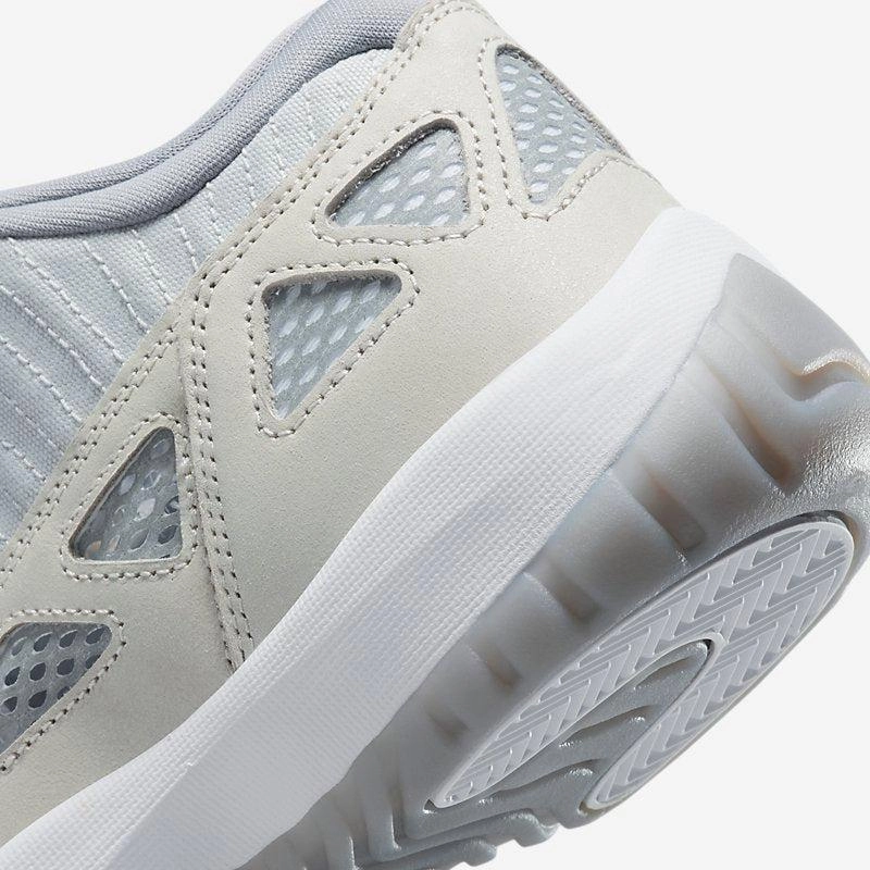 (Men's) Air Jordan 11 Retro Low IE 'Light Orewood Brown' (2022) 919712-102 Air Jordan 11 Patent Basketball Shoes