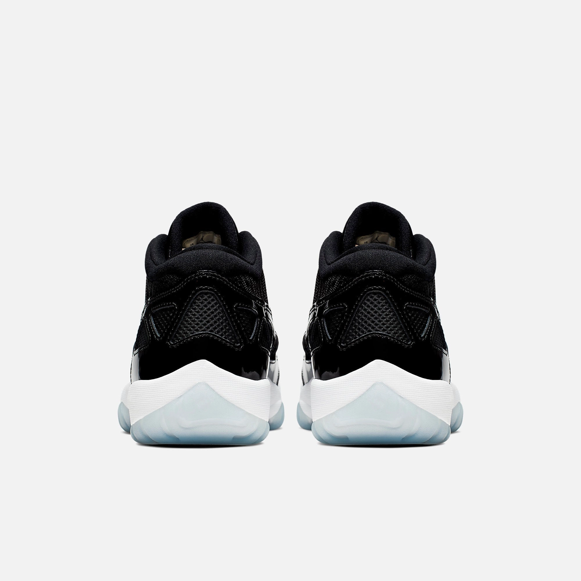 (Men's) Air Jordan 11 Retro Low IE 'Space Jam' (2019) 919712-041 Air Jordan 11 Patent Basketball Shoes