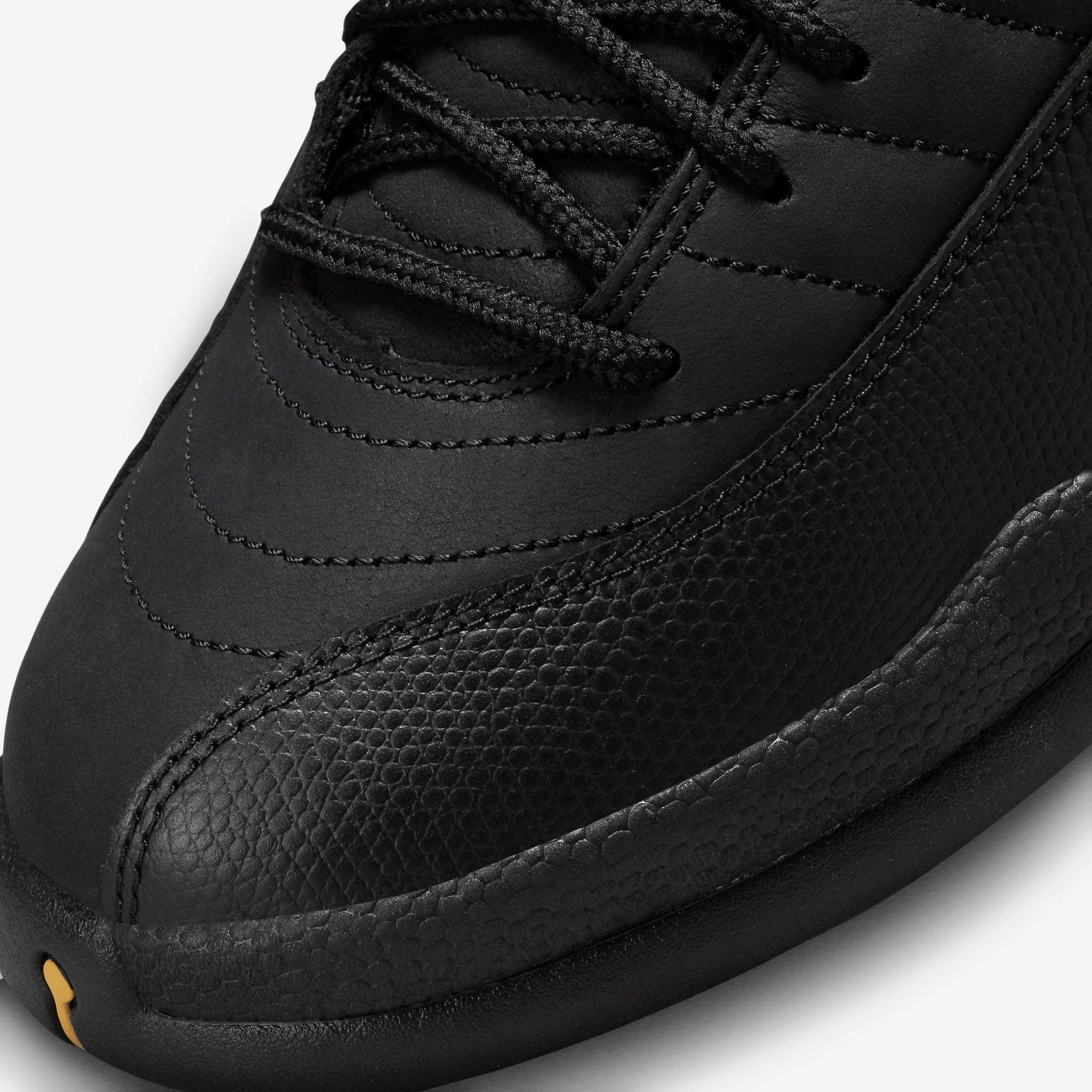 (Men's) Air Jordan 12 Retro 'Black / Taxi' (2022) CT8013-071 Air Jordan 12 Game-Ready Sneakers
