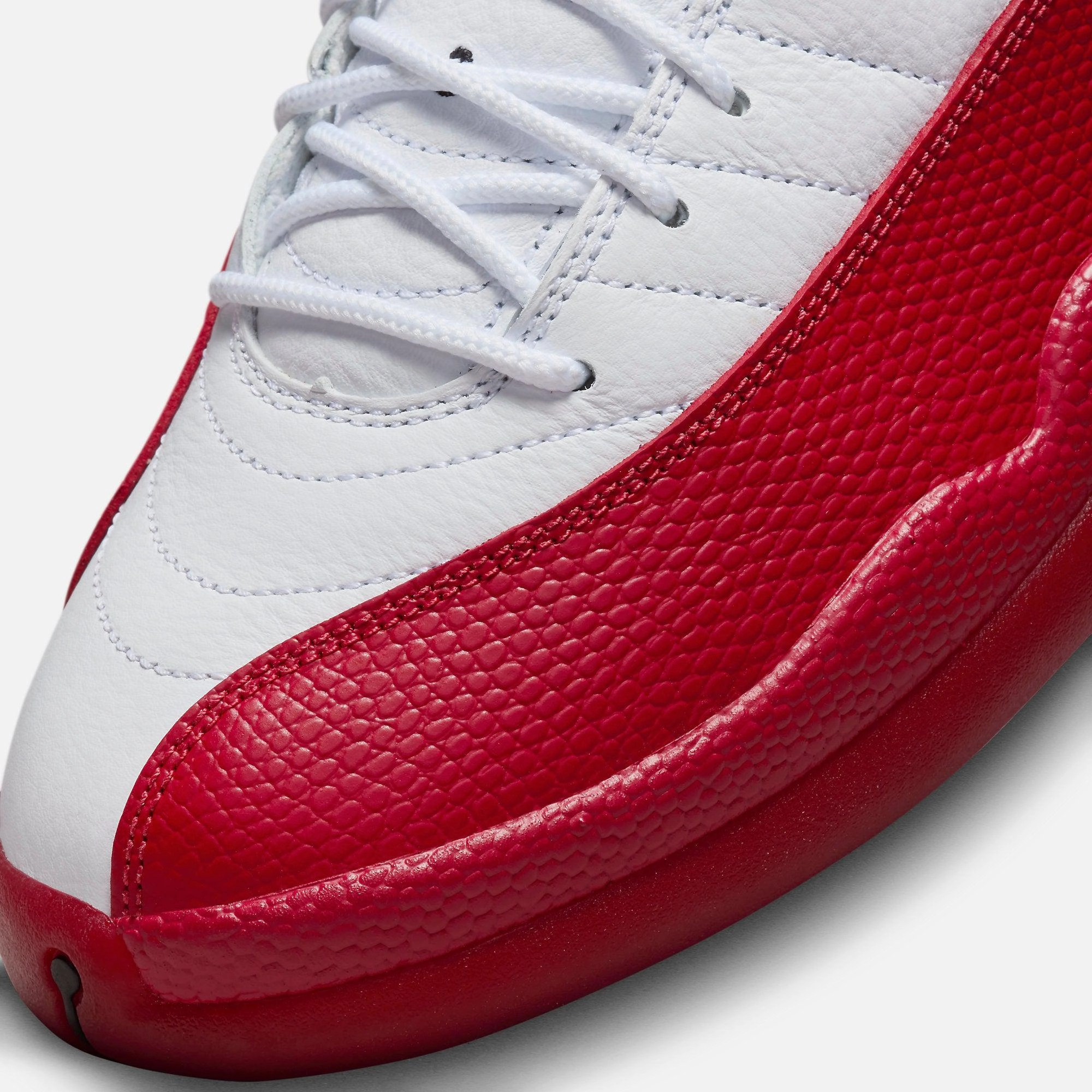 (Men's) Air Jordan 12 Retro 'Cherry / Varsity Red' (2023) CT8013-116 Air Jordan 12 Game-Ready Sneakers
