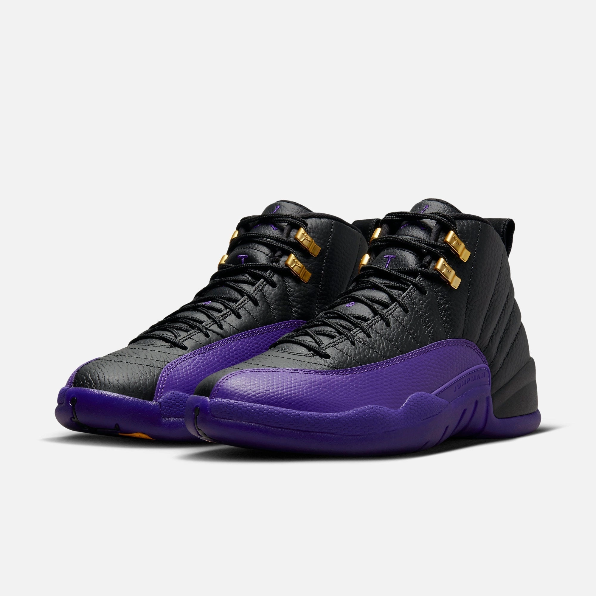 (Men's) Air Jordan 12 Retro 'Field Purple' (2023) CT8013-057 Air Jordan 12 Game-Ready Sneakers