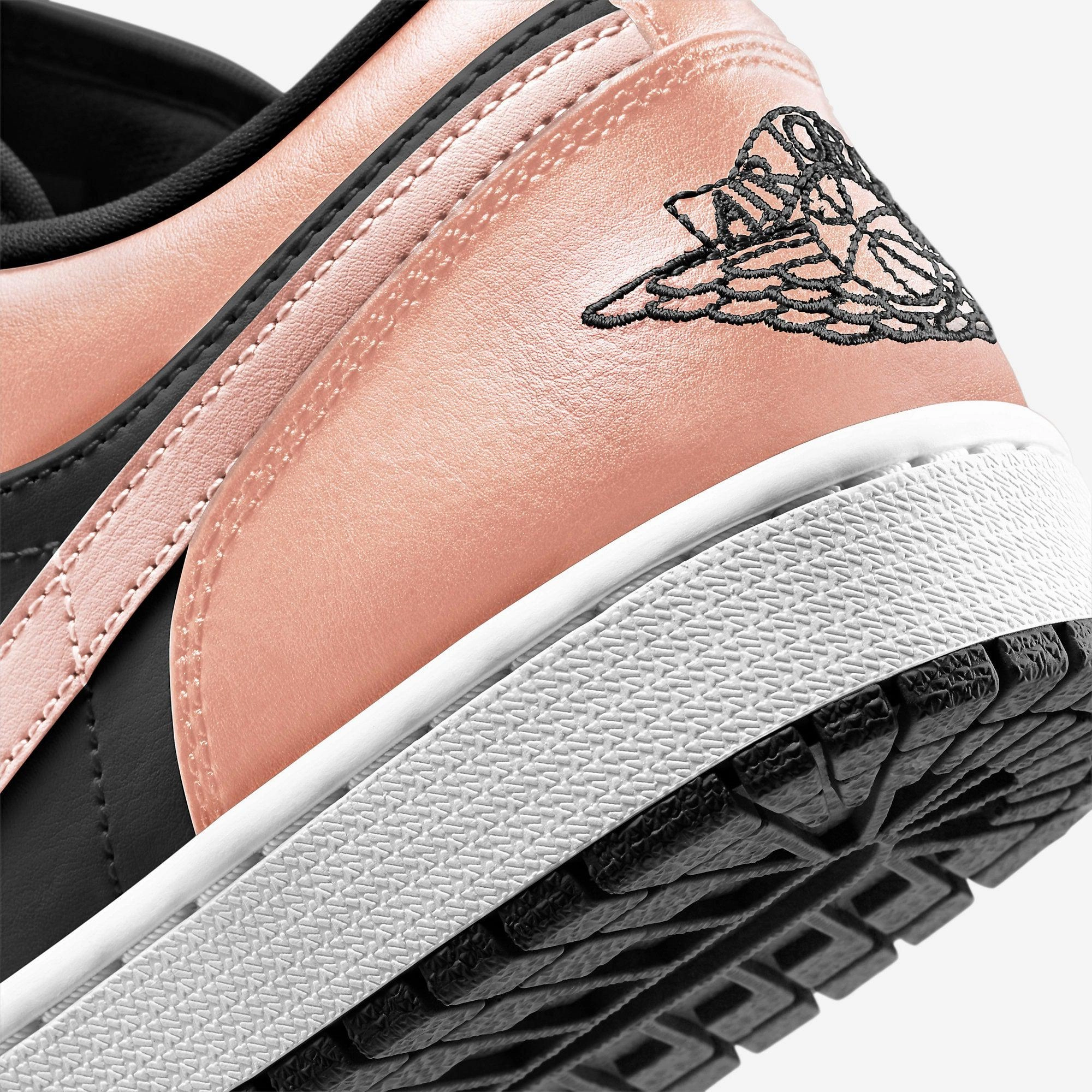 (Men's) Air Jordan 1 Low 'Crimson Tint' (2021) 553558-034 Air Jordan 1 Signature Look Sneakers