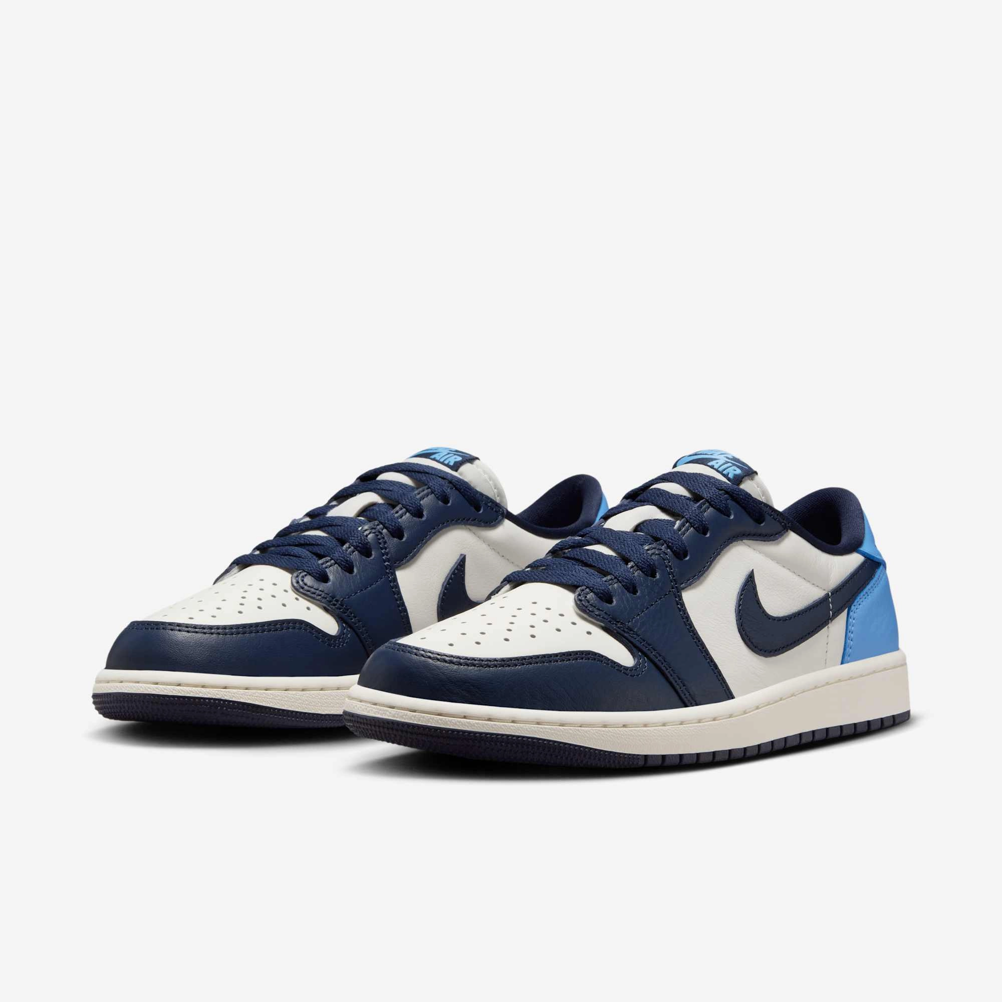 (Men's) Air Jordan 1 Low Retro OG 'UNC / Obsidian' (2025) CZ0790-400 Air Jordan 1 Original Colorway Shoes