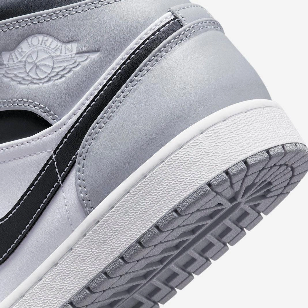 (Men's) Air Jordan 1 Mid 'Light Smoke Grey 2.0' (2022) 554724-078 Air Jordan 1 Timeless Heritage Shoes