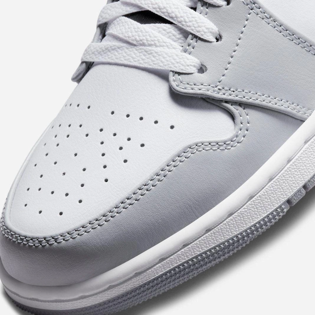 (Men's) Air Jordan 1 Mid 'Light Smoke Grey 2.0' (2022) 554724-078 Air Jordan 1 Timeless Heritage Shoes