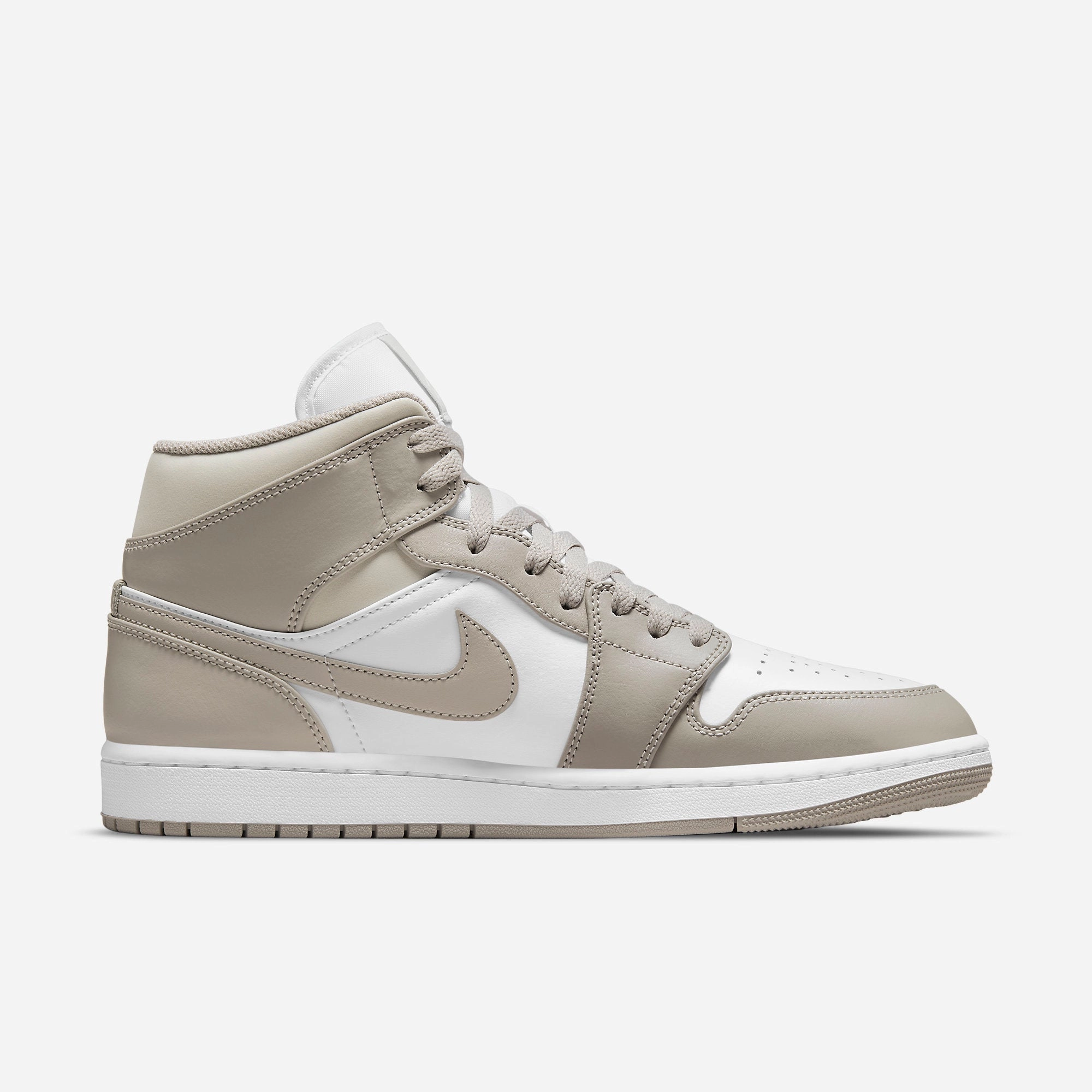 (Men's) Air Jordan 1 Mid 'Linen' (2021) 554724-082 Air Jordan 1 Signature Look Sneakers