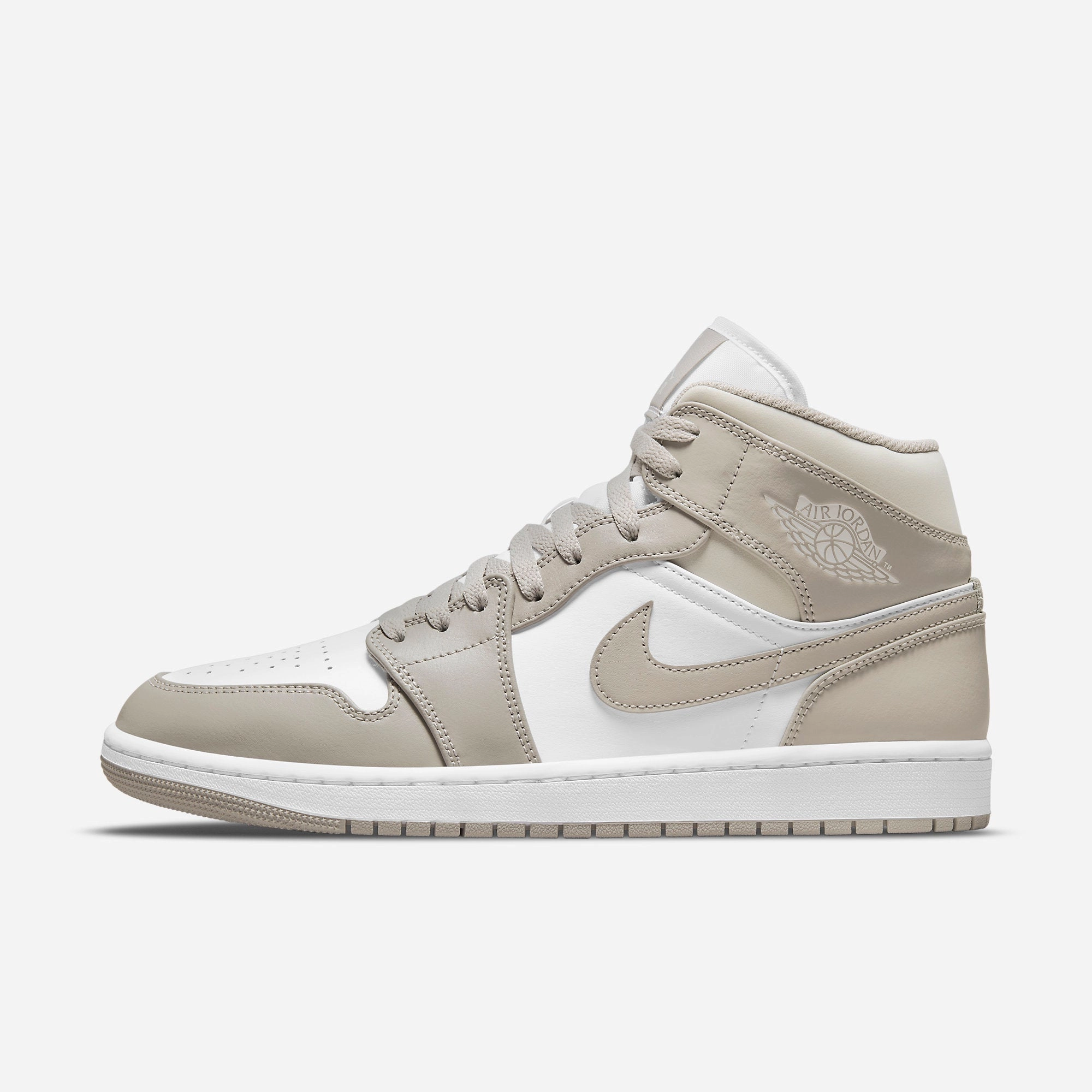 (Men's) Air Jordan 1 Mid 'Linen' (2021) 554724-082 Stylish Air Jordan 1 in classic design