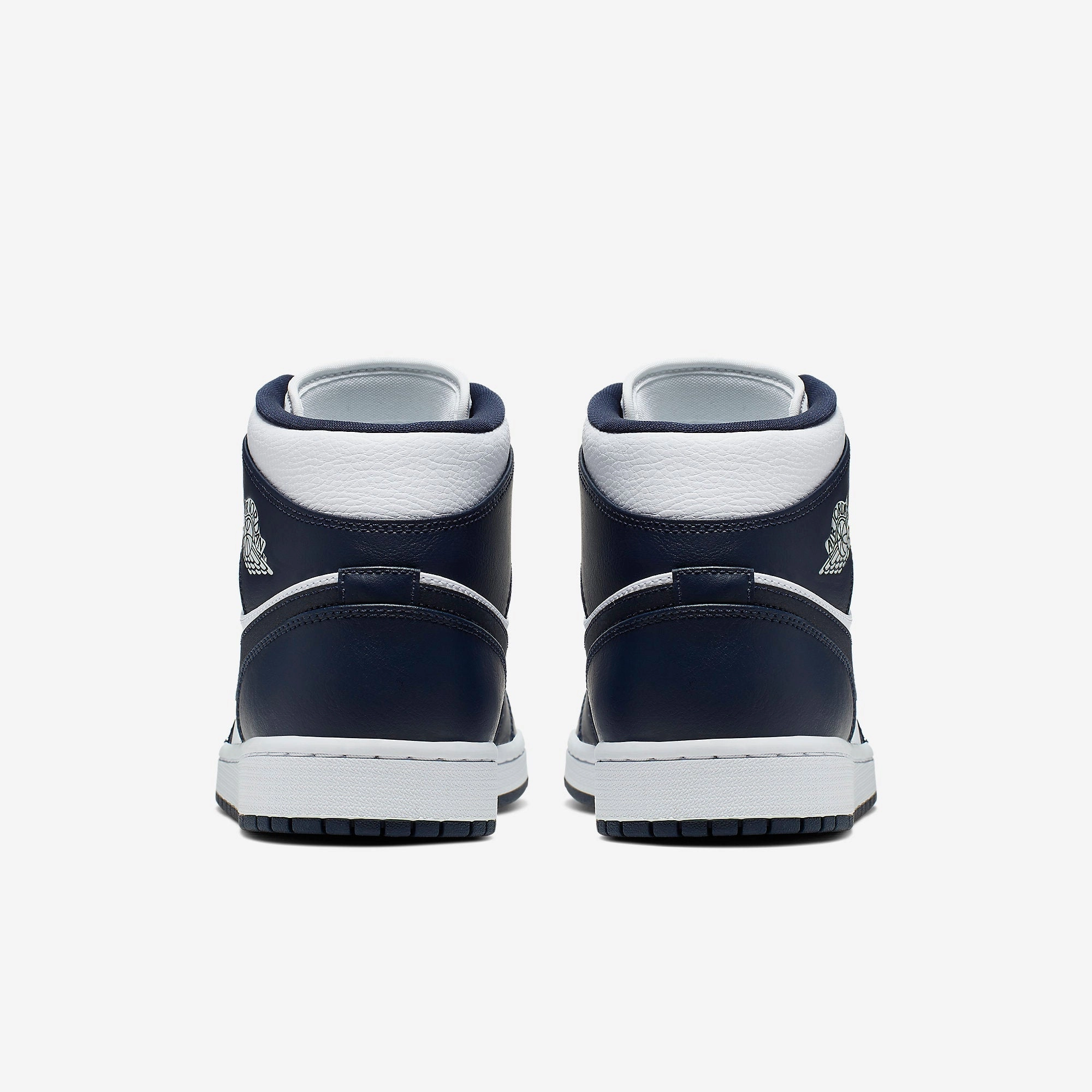 (Men's) Air Jordan 1 Mid 'Obsidian' (2019) 554724-174 Air Jordan 1 Timeless Heritage Shoes