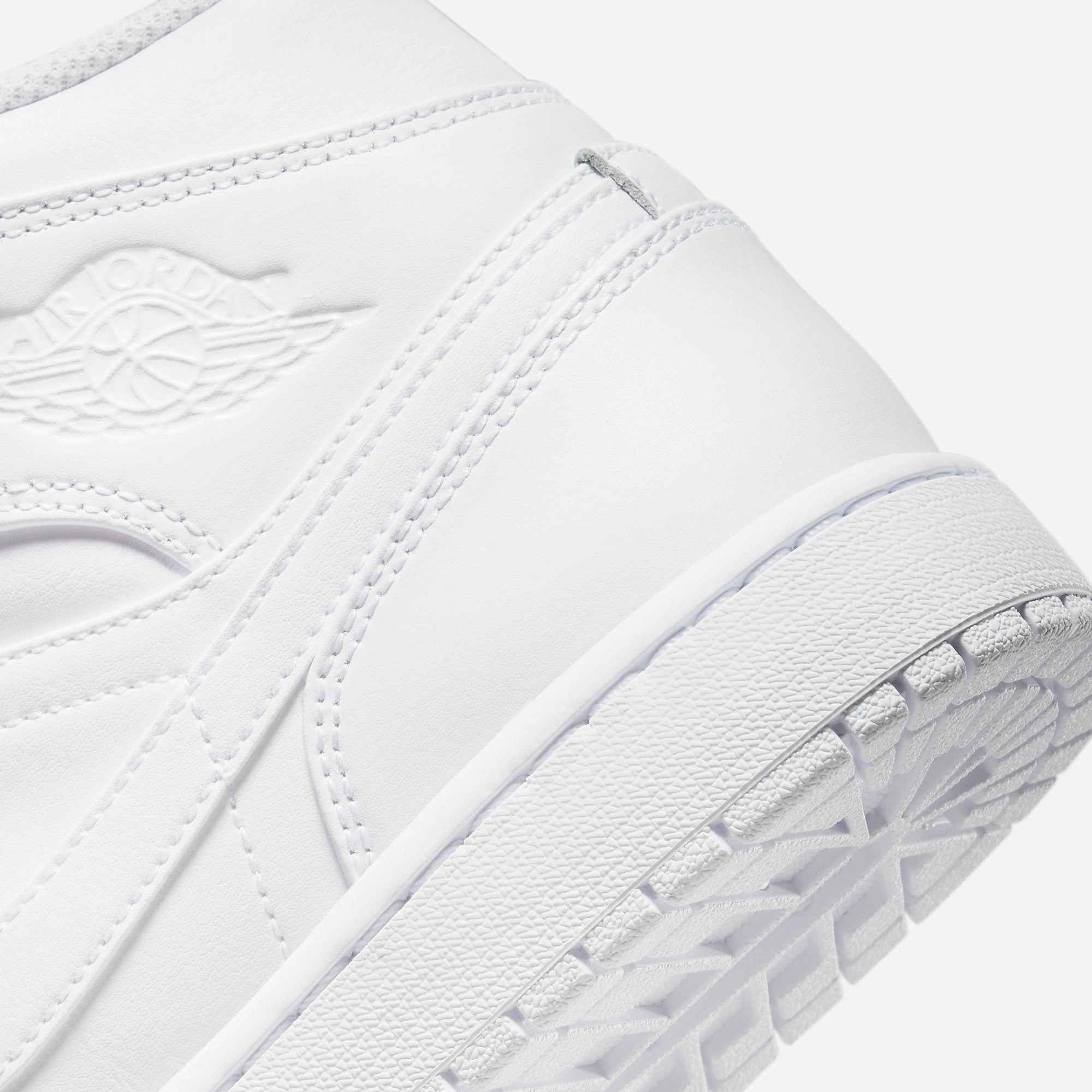 (Men's) Air Jordan 1 Mid 'Triple White' (2022) 554724-136 Air Jordan 1 Original Colorway Shoes