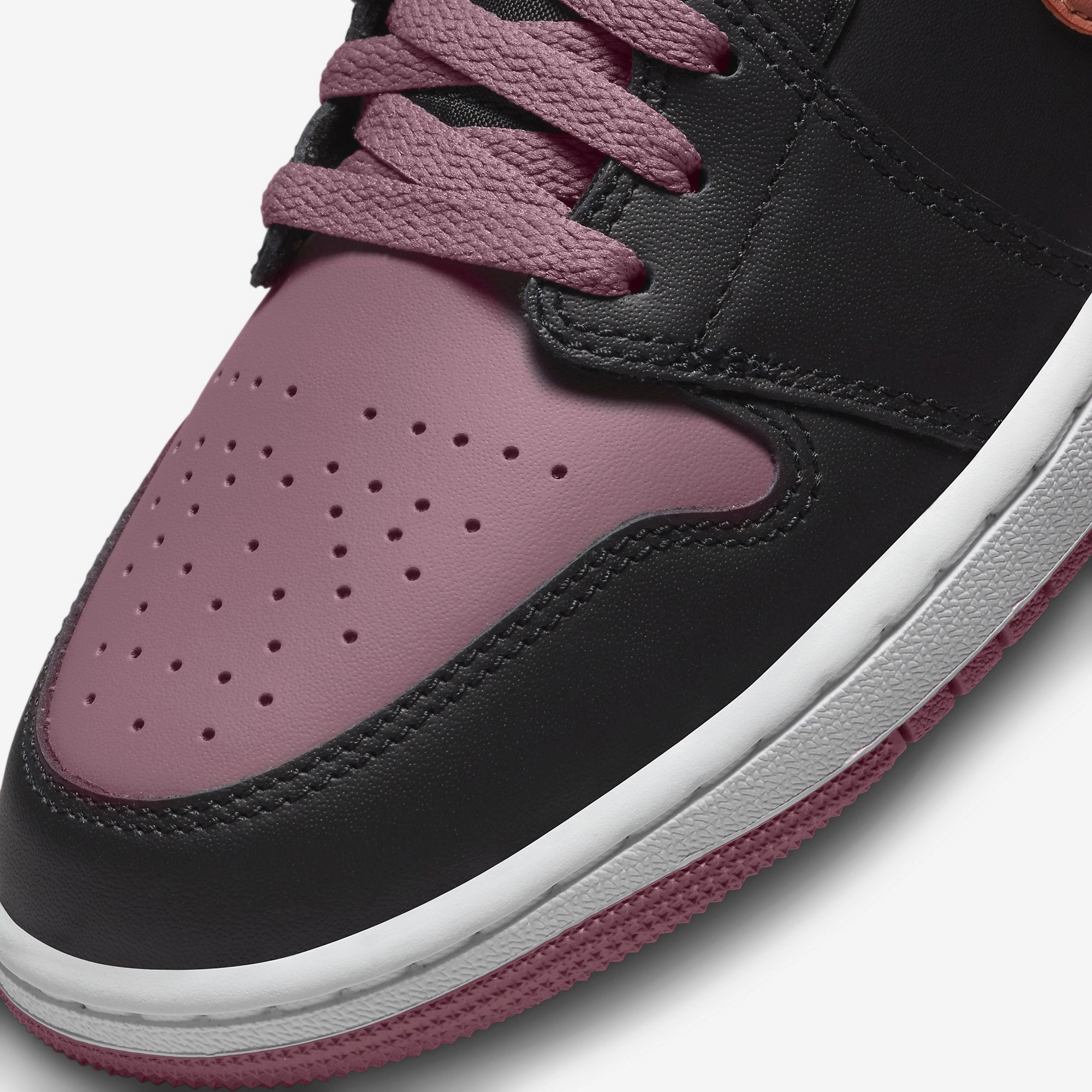 (Men's) Air Jordan 1 Mid SE 'Black / Sky J Mauve' (2023) FB9911-008 Air Jordan 1 Original Colorway Shoes