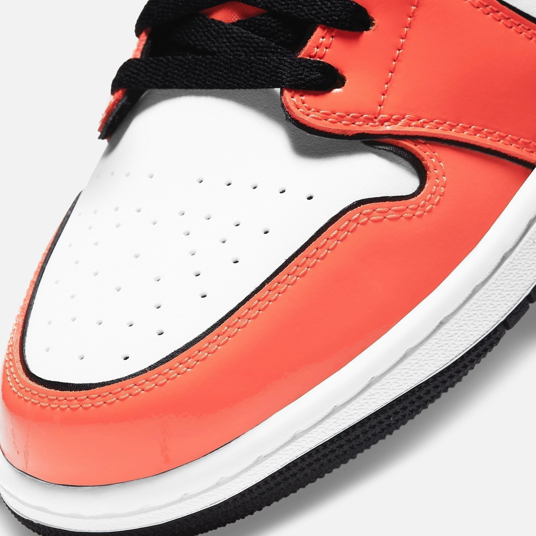 (Men's) Air Jordan 1 Mid SE 'Turf Orange' (2021) DD6834-802 Air Jordan 1 Signature Look Sneakers