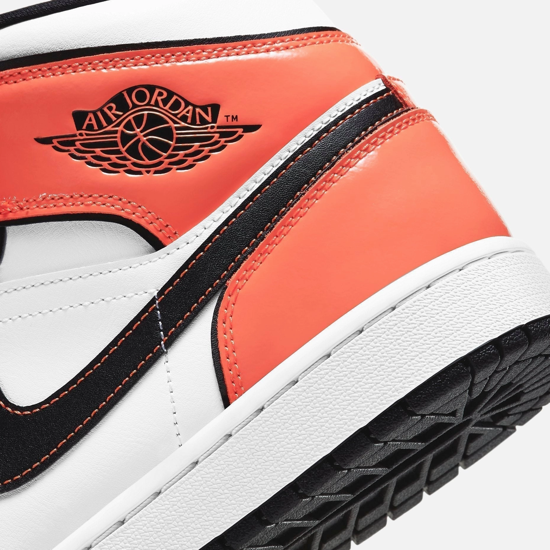 (Men's) Air Jordan 1 Mid SE 'Turf Orange' (2021) DD6834-802 Air Jordan 1 Signature Look Sneakers