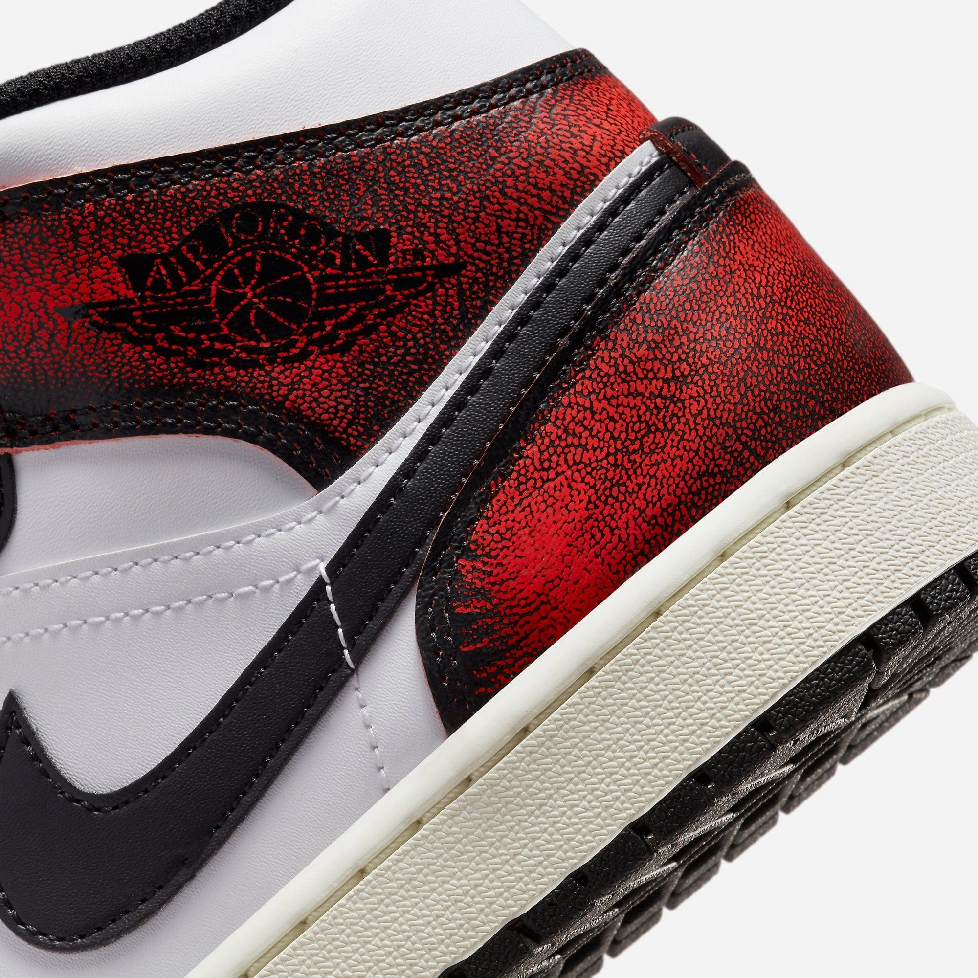 (Men's) Air Jordan 1 Mid SE 'Wear-Away Chicago' (2022) DV9565-006 Air Jordan 1 Original Colorway Shoes