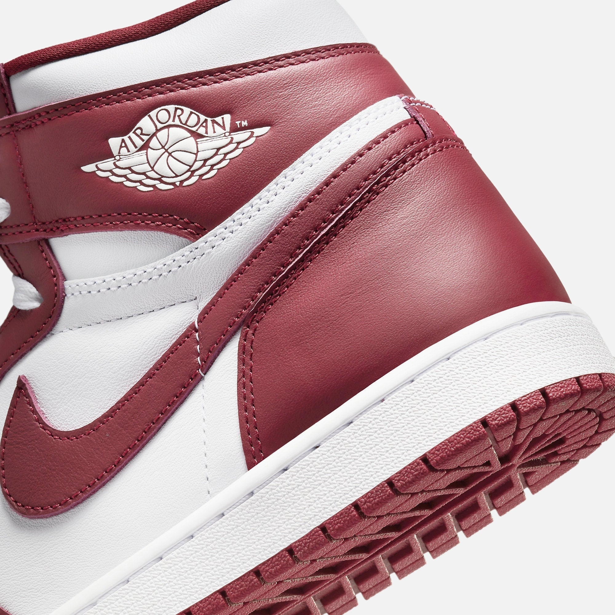 (Men's) Air Jordan 1 Retro High OG 'Artisanal / Team Red' (2024) DZ5485-160 Air Jordan 1 Original Colorway Shoes