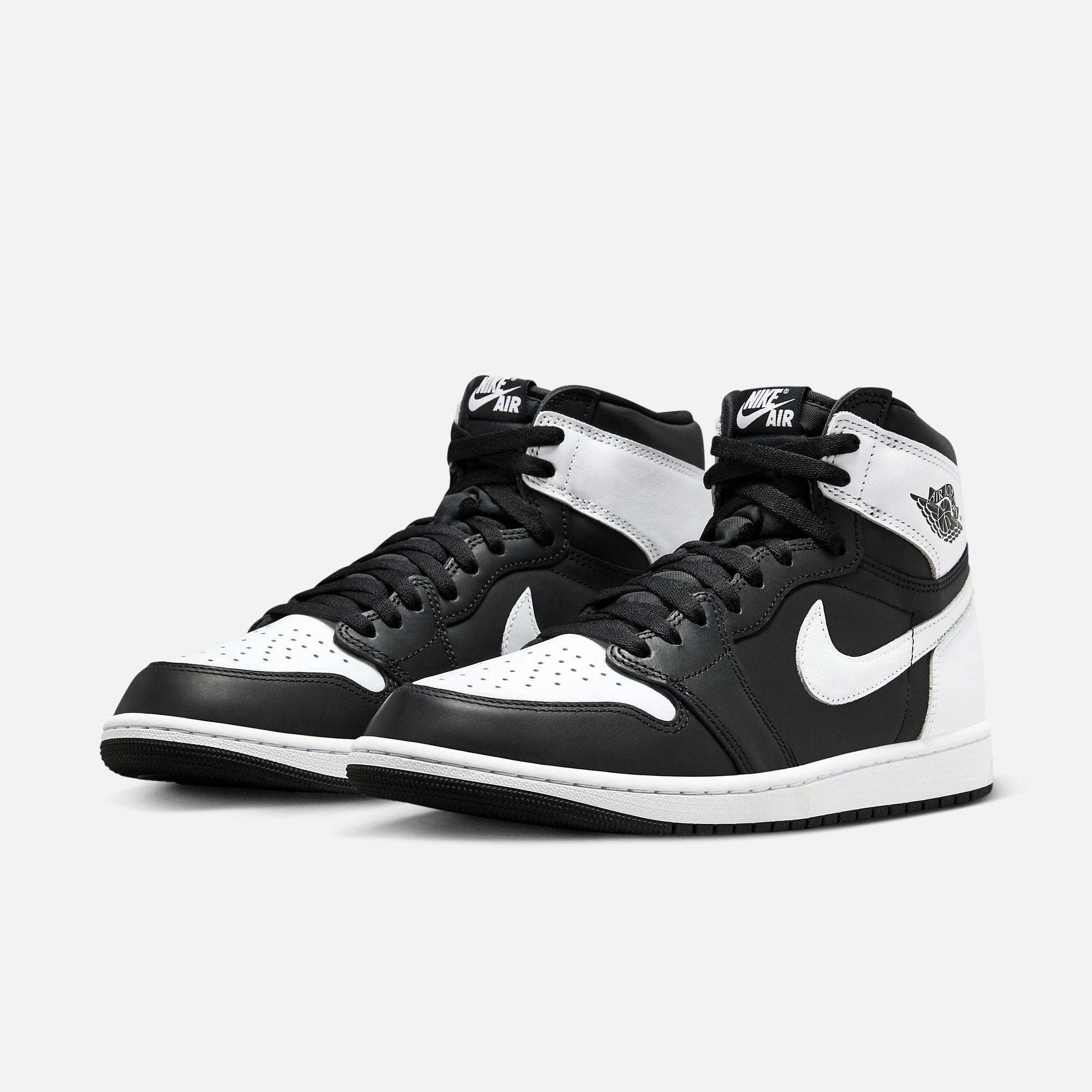 (Men's) Air Jordan 1 Retro High OG 'Black / White' (2024) DZ5485-010 Air Jordan 1 Original Colorway Shoes
