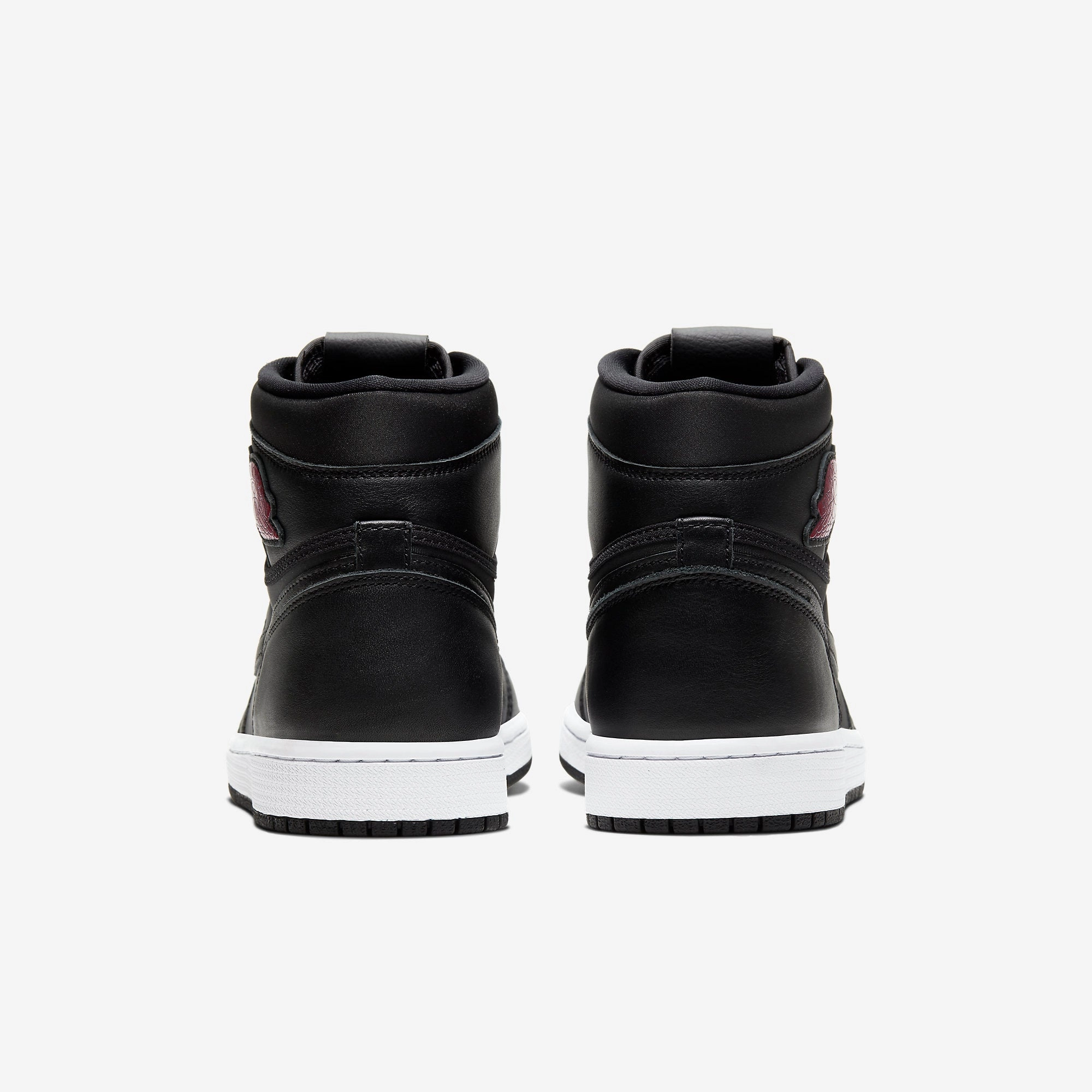 (Men's) Air Jordan 1 Retro High OG 'Black Satin' (2020) 555088-060 Air Jordan 1 Retro Court Sneakers