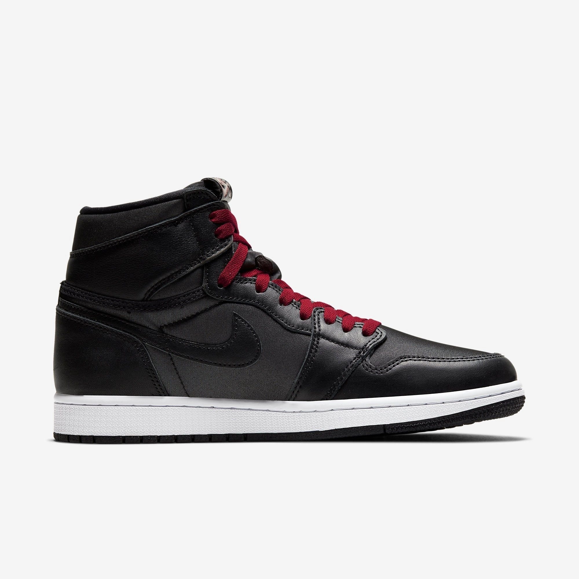 (Men's) Air Jordan 1 Retro High OG 'Black Satin' (2020) 555088-060 Air Jordan 1 Retro Court Sneakers