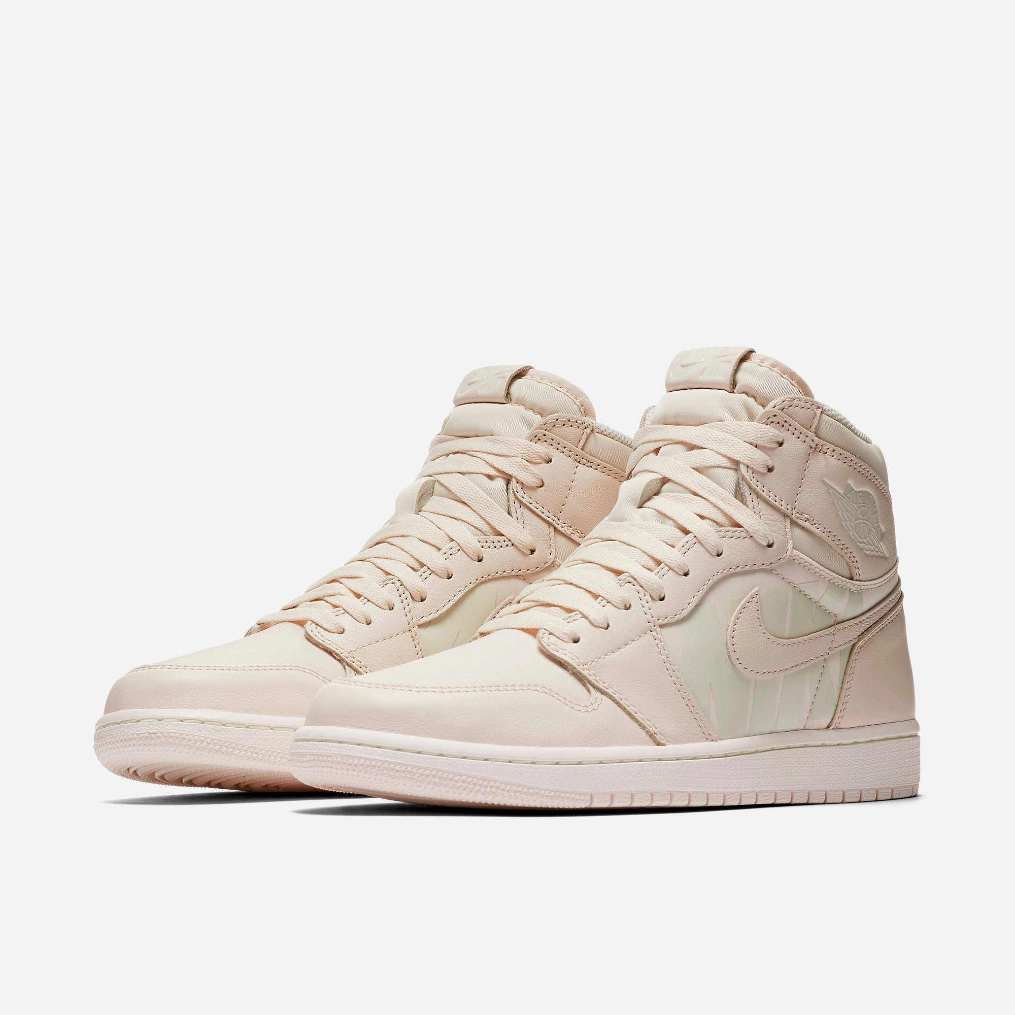 (Men's) Air Jordan 1 Retro High OG 'Guava Ice' (2018) 555088-801 Air Jordan 1 Signature Look Sneakers
