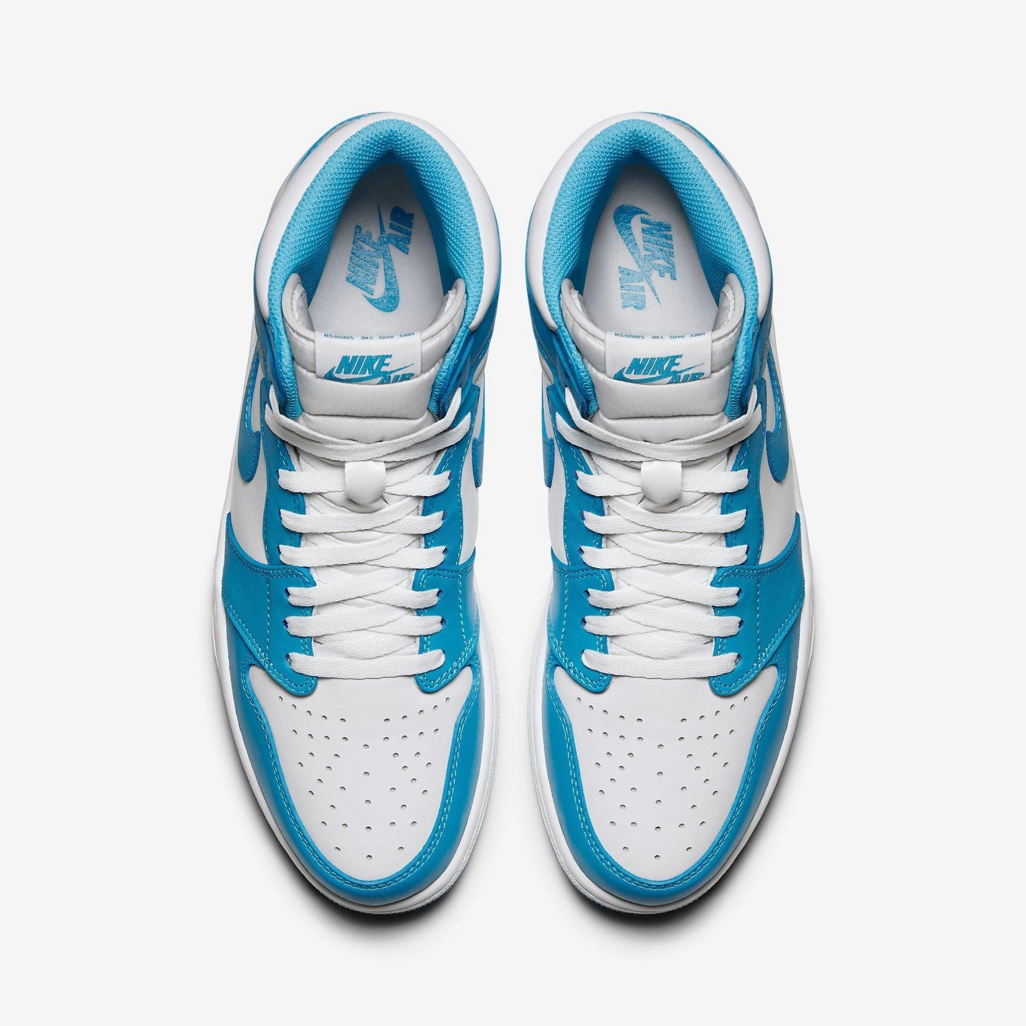 (Men's) Air Jordan 1 Retro High OG 'UNC' (2015) 555088-117 Air Jordan 1 Retro Court Sneakers