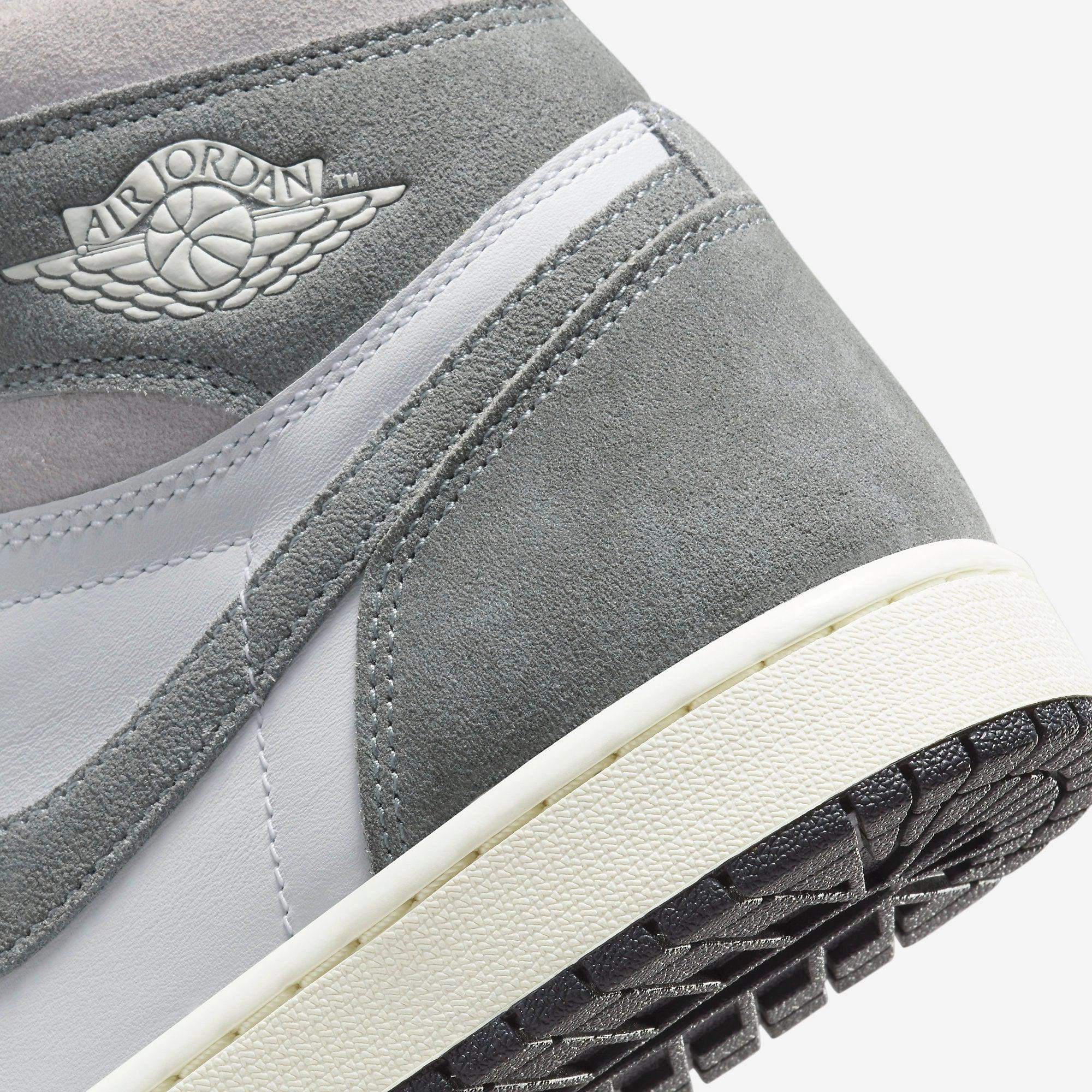 (Men's) Air Jordan 1 Retro High OG 'Washed Black' (2023) DZ5485-051 Air Jordan 1 Original Colorway Shoes