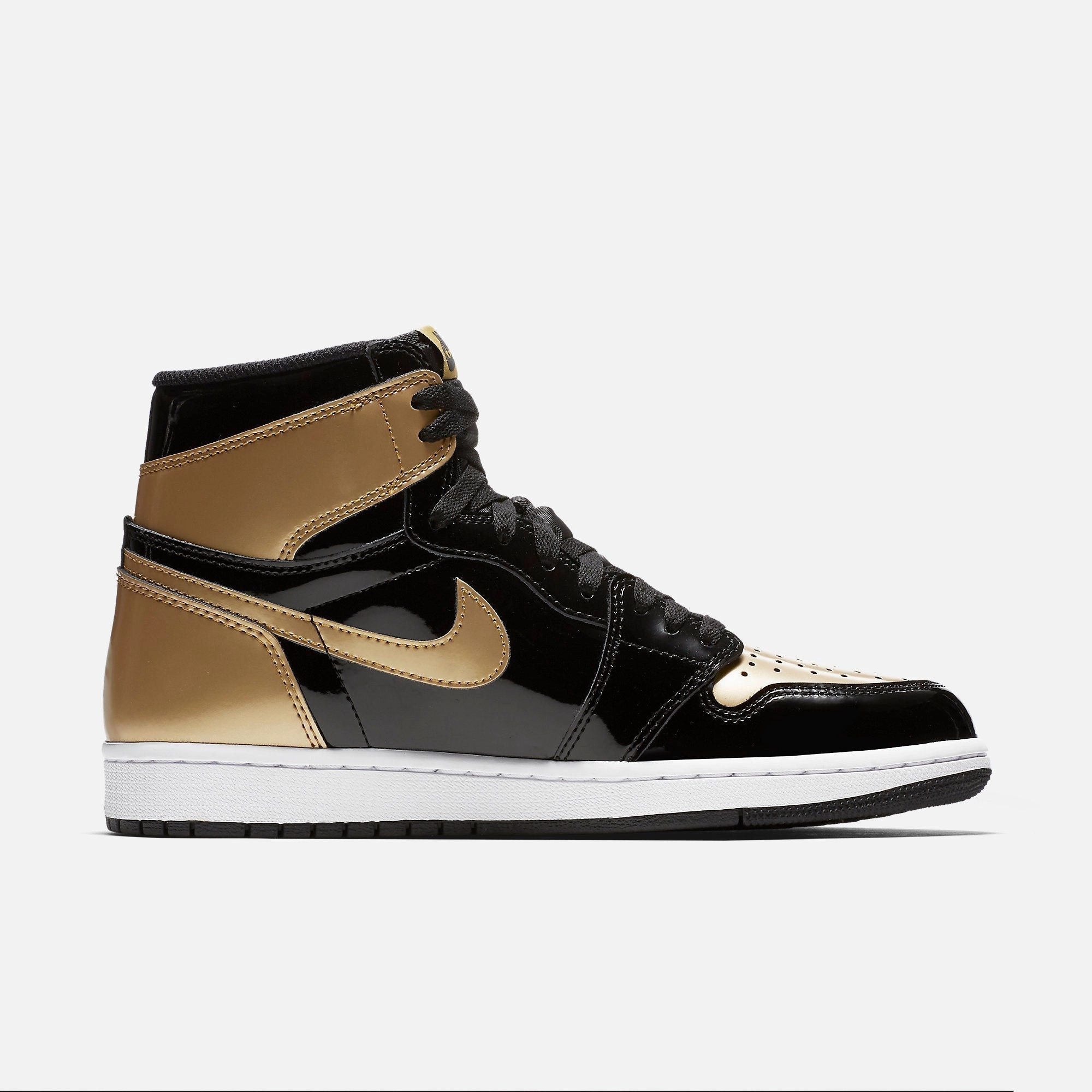 (Men's) Air Jordan 1 Retro High OG NRG 'Gold Toe' (2018) 861428-007 Air Jordan 1 Retro Court Sneakers