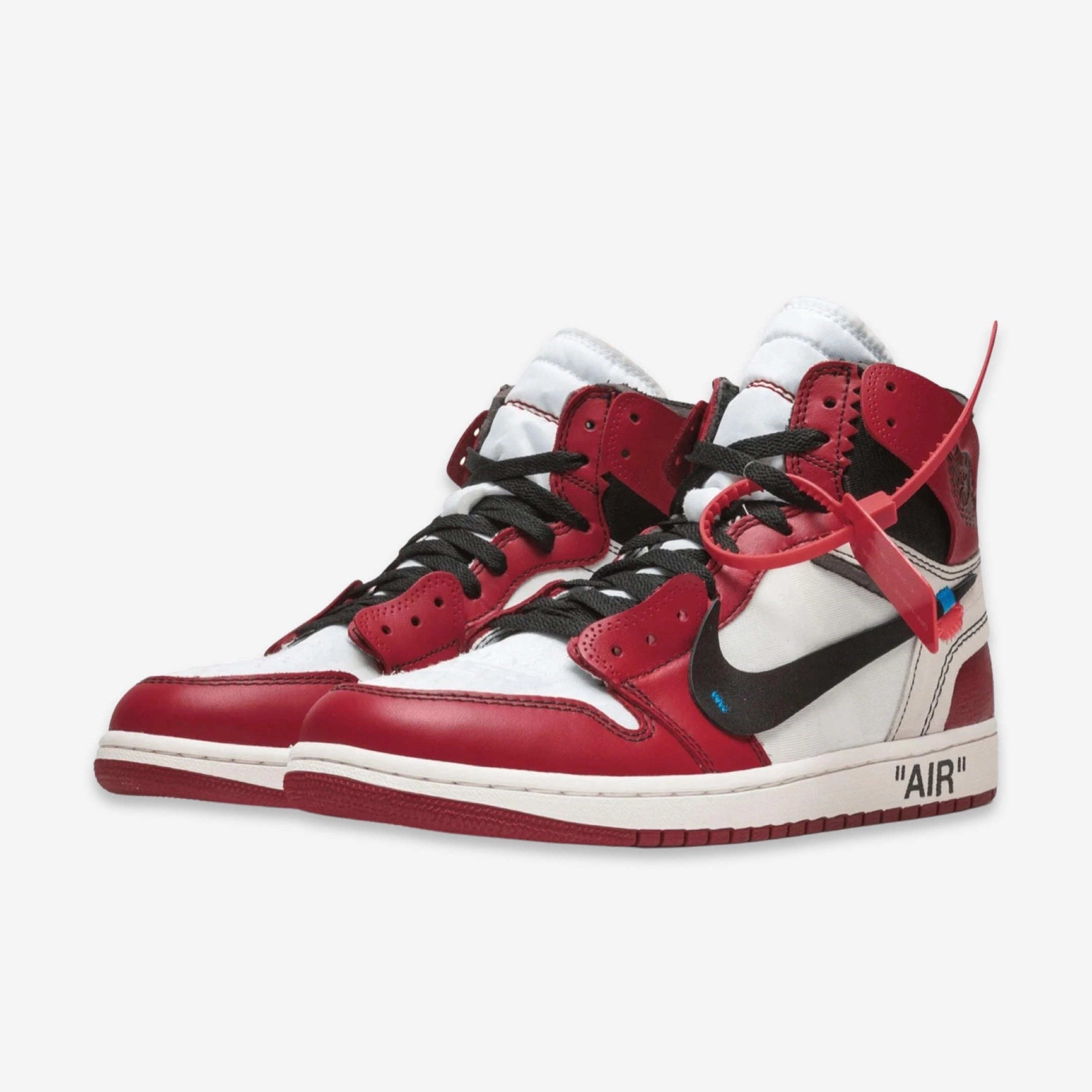 (Men's) Air Jordan 1 Retro High OG NRG x Off-White 'Chicago' (2017) AA3834-101 Air Jordan 1 Signature Look Sneakers