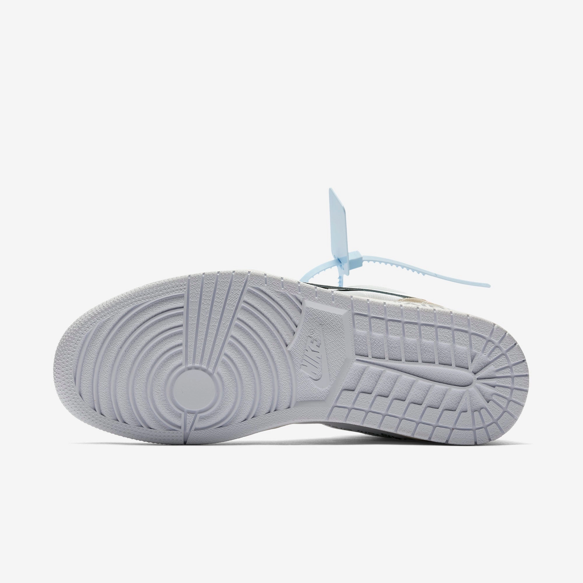 (Men's) Air Jordan 1 Retro High OG NRG x Off-White 'White' (2018) AQ0818-100 Air Jordan 1 Signature Look Sneakers