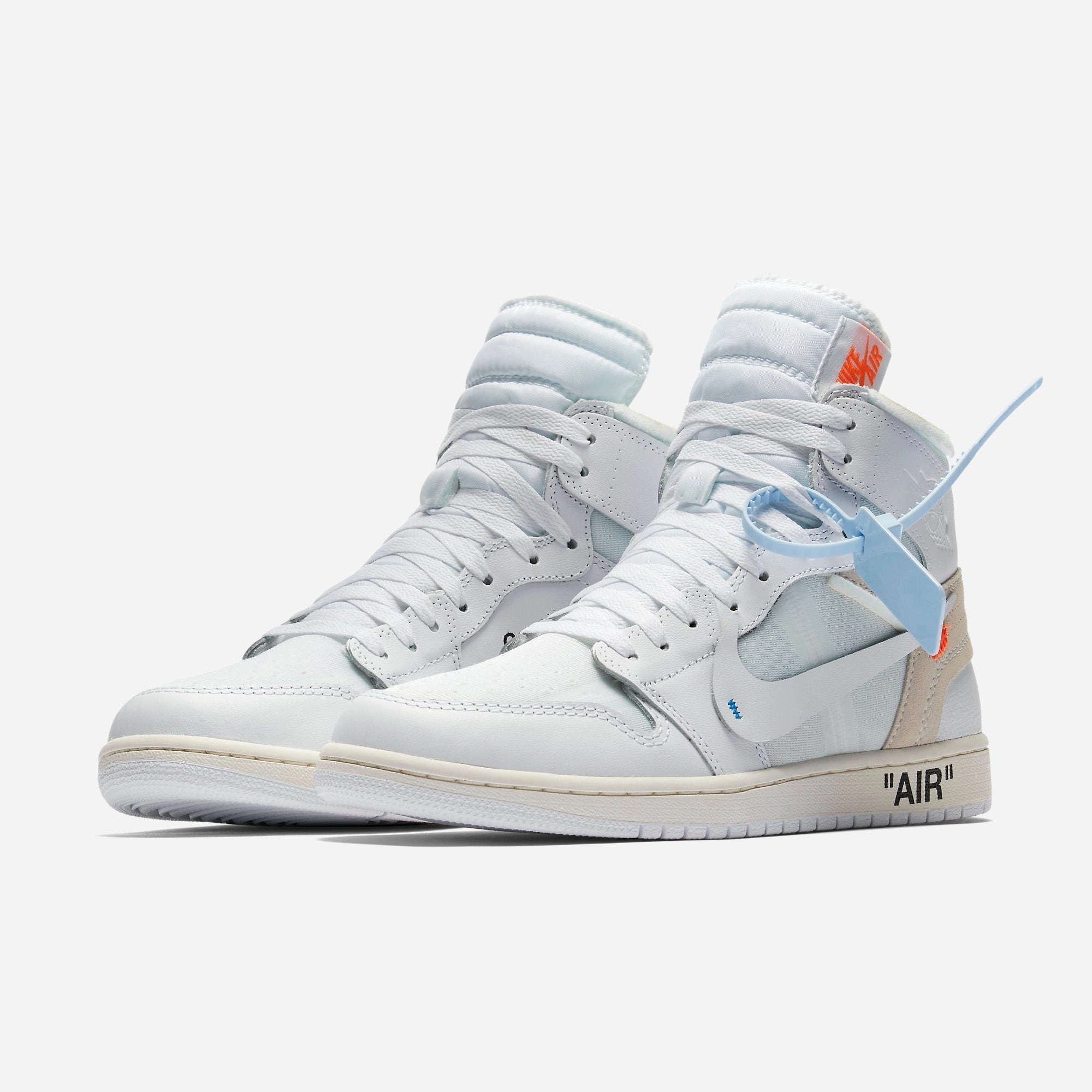 (Men's) Air Jordan 1 Retro High OG NRG x Off-White 'White' (2018) AQ0818-100 Air Jordan 1 Signature Look Sneakers