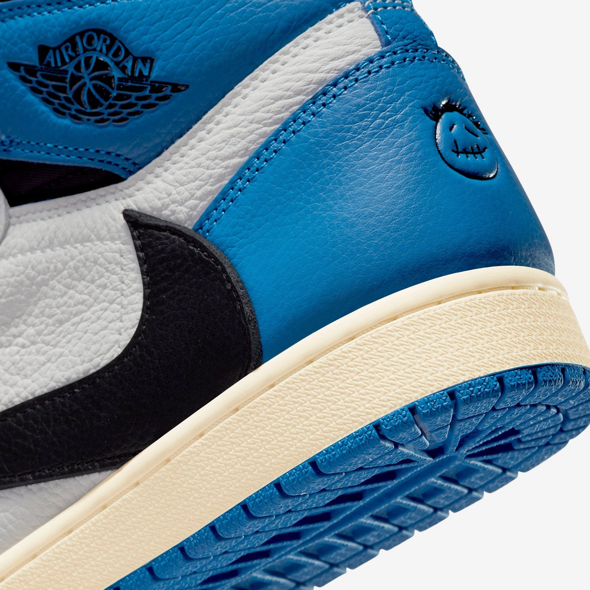 (Men's) Air Jordan 1 Retro High OG SP x Travis Scott x Fragment Design 'Military Blue' (2021) DH3227-105 Air Jordan 1 Signature Look Sneakers