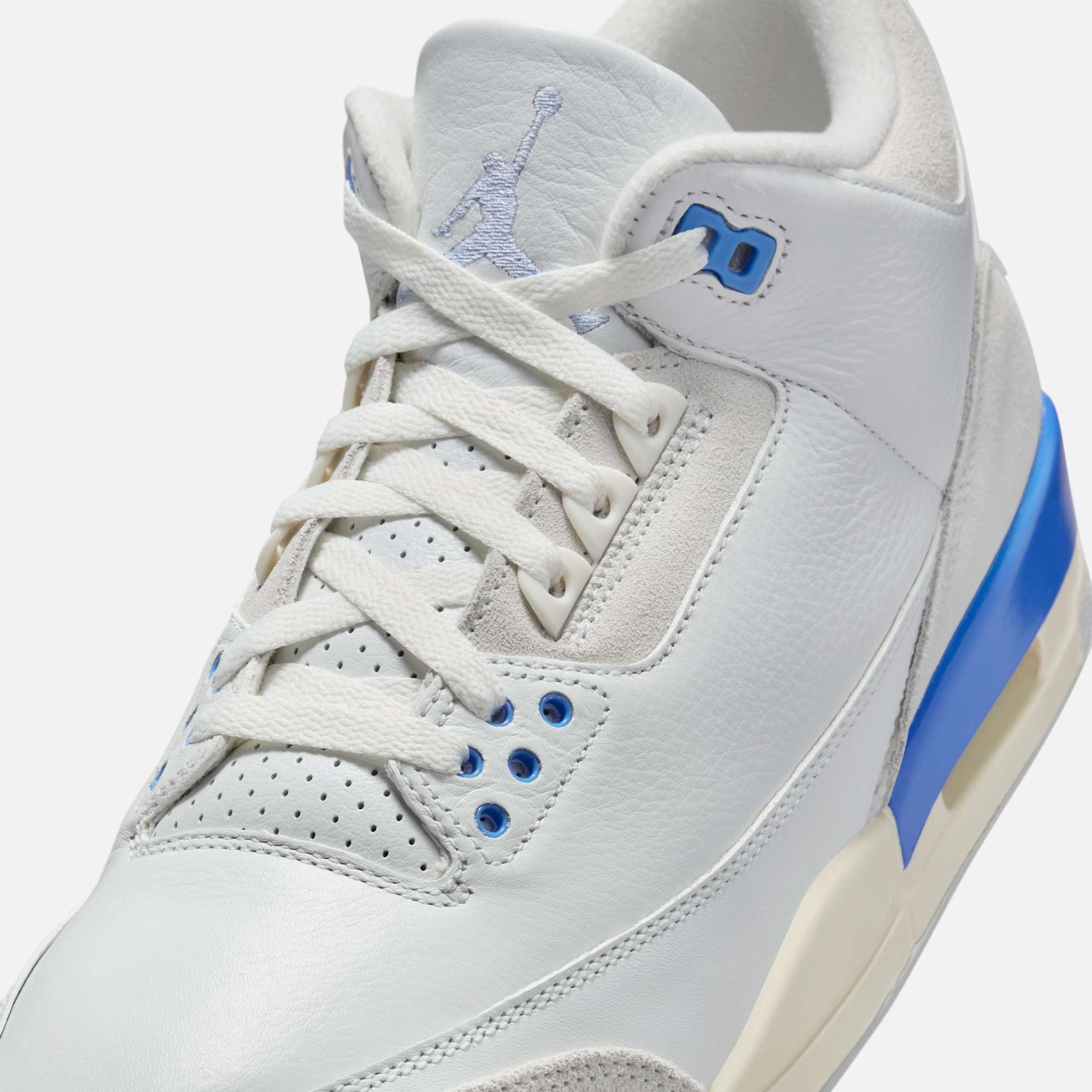 (Men's) Air Jordan 3 Retro 'Lucky Shorts / Hydrogen Blue' (2025) CT8532-101 Air Jordan 3 Retro Throwback Sneakers