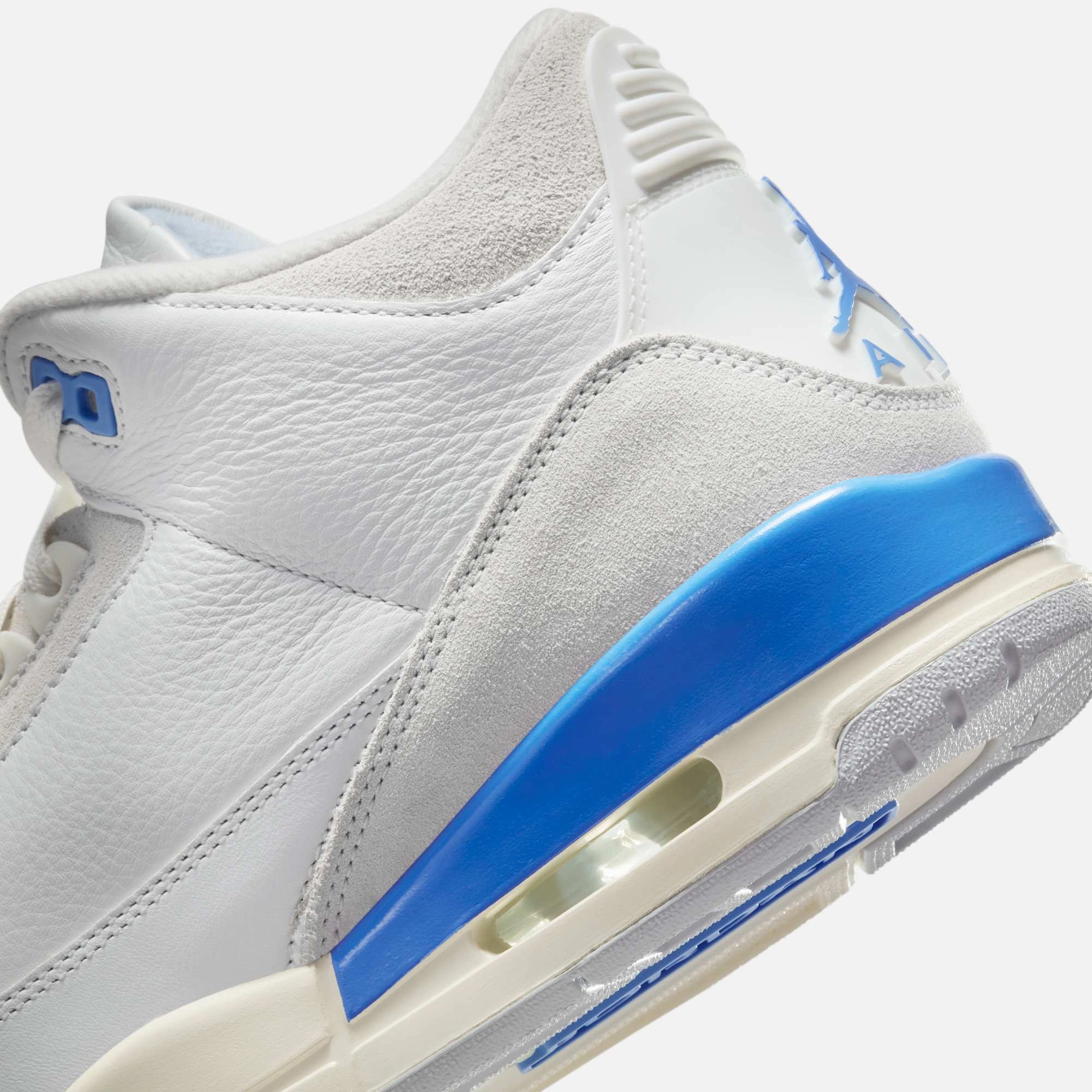 (Men's) Air Jordan 3 Retro 'Lucky Shorts / Hydrogen Blue' (2025) CT8532-101 Air Jordan 3 Retro Throwback Sneakers