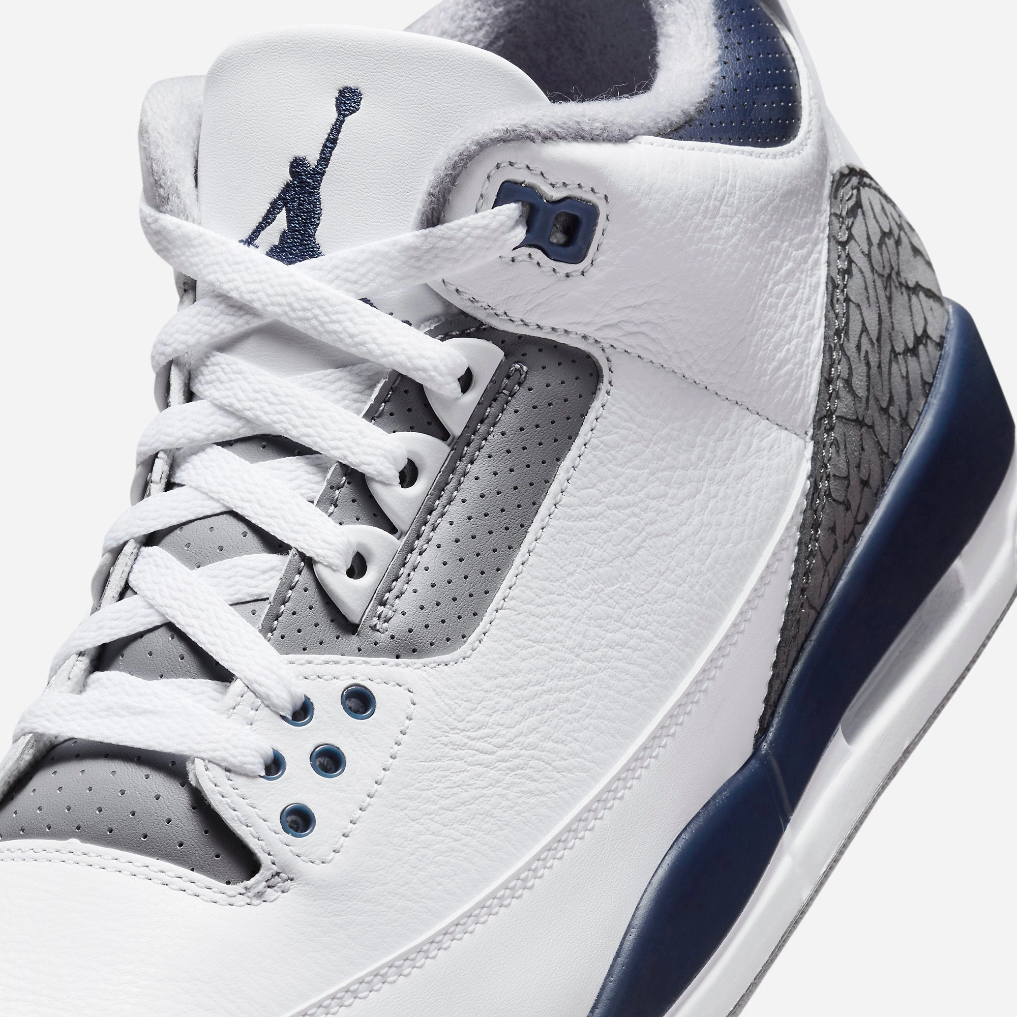 (Men's) Air Jordan 3 Retro 'Midnight Navy' (2023) CT8532-140 Air Jordan 3 Retro Throwback Sneakers