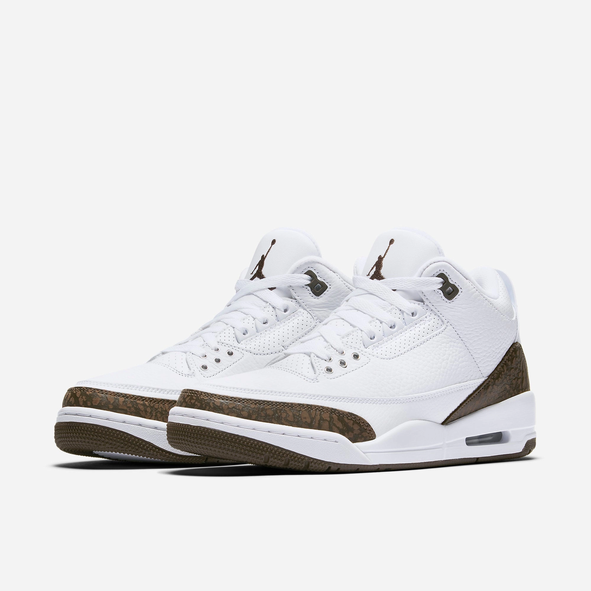 (Men's) Air Jordan 3 Retro 'Mocha' (2018) 136064-122 Air Jordan 3 Retro Throwback Sneakers