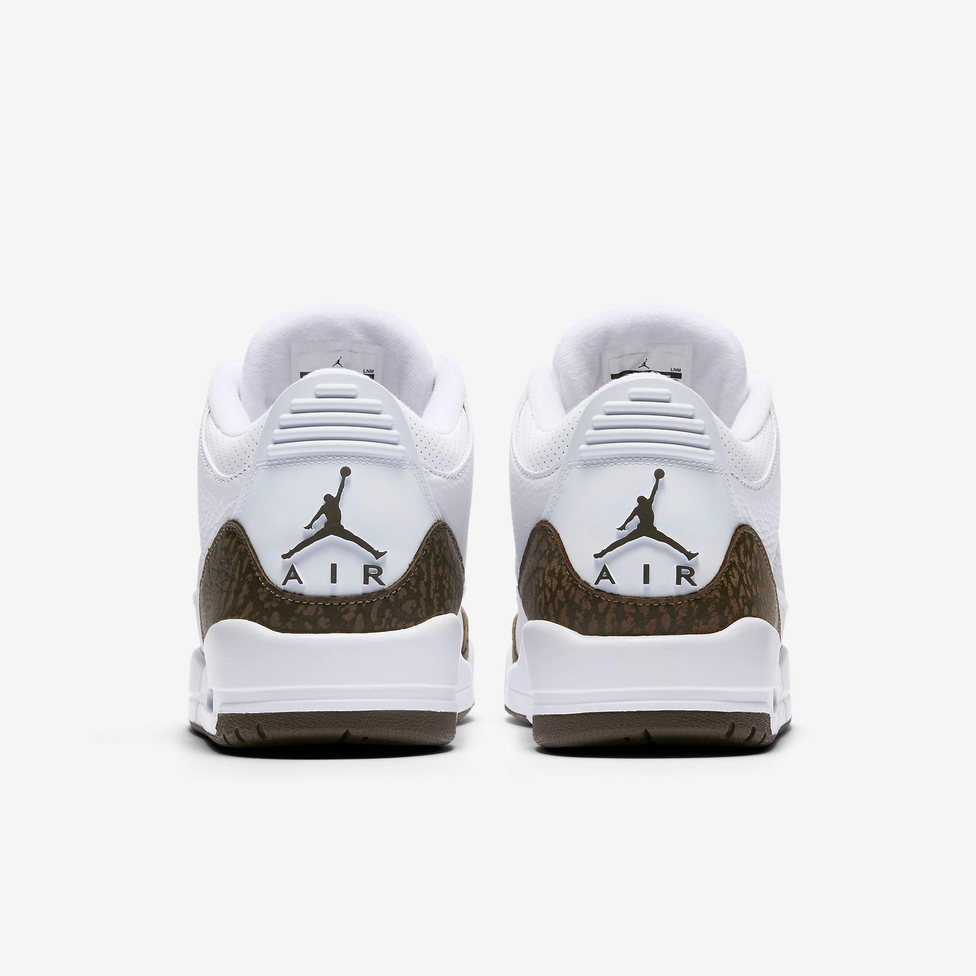 (Men's) Air Jordan 3 Retro 'Mocha' (2018) 136064-122 Air Jordan 3 Retro Throwback Sneakers